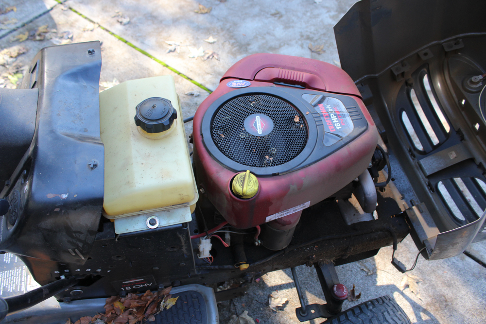 Craftsman LT2000 Lawn Mower