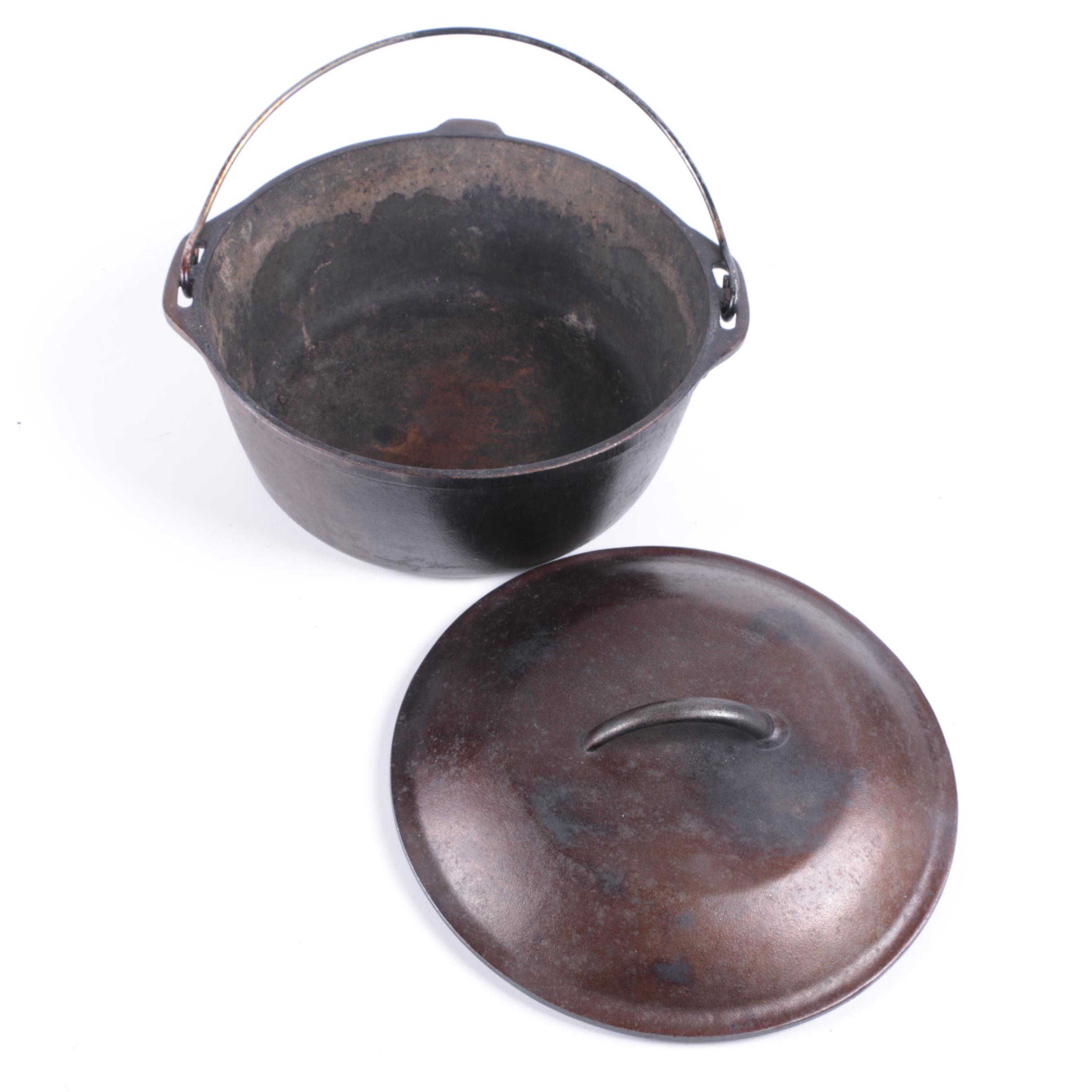 Cast Iron Dutch Oven