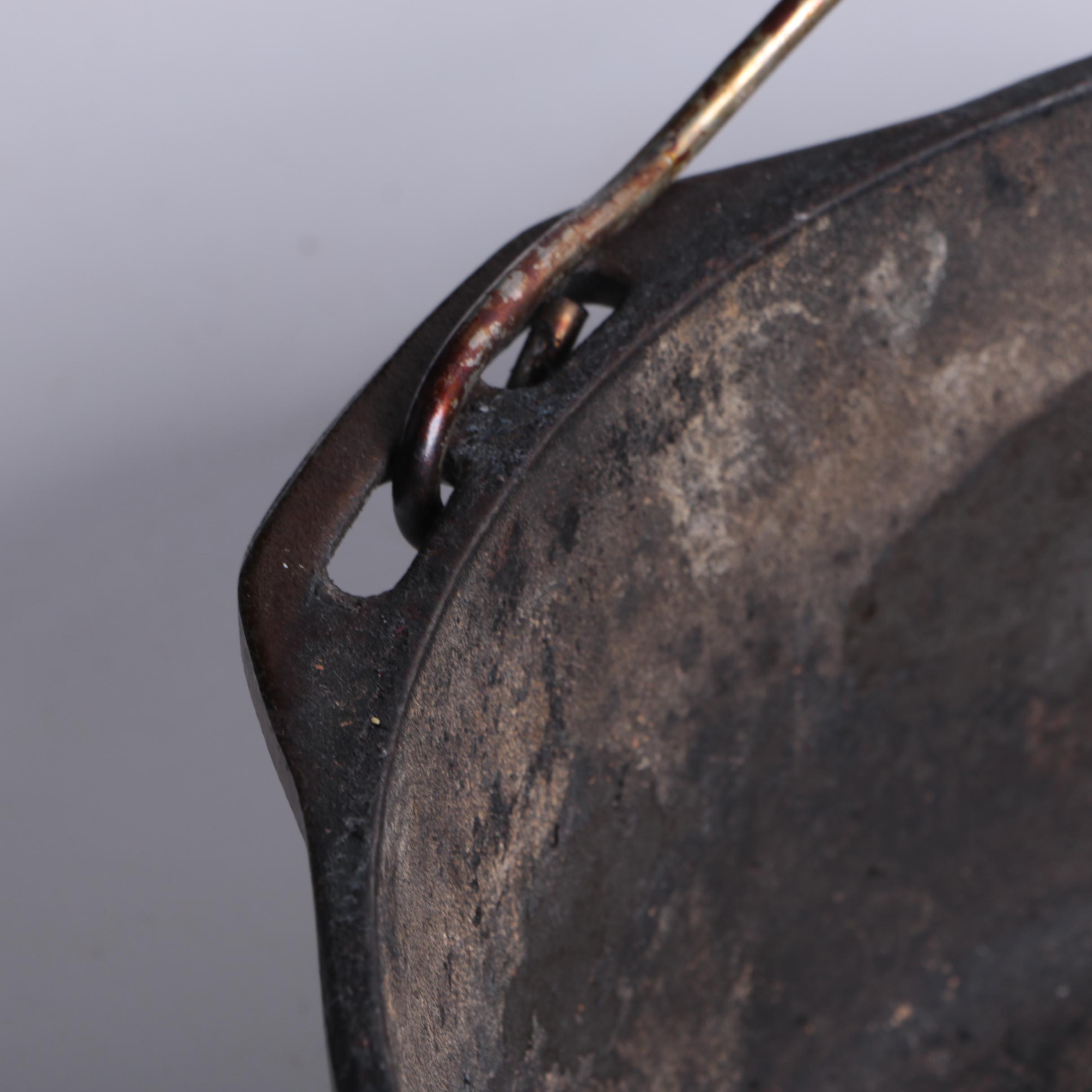 Cast Iron Dutch Oven