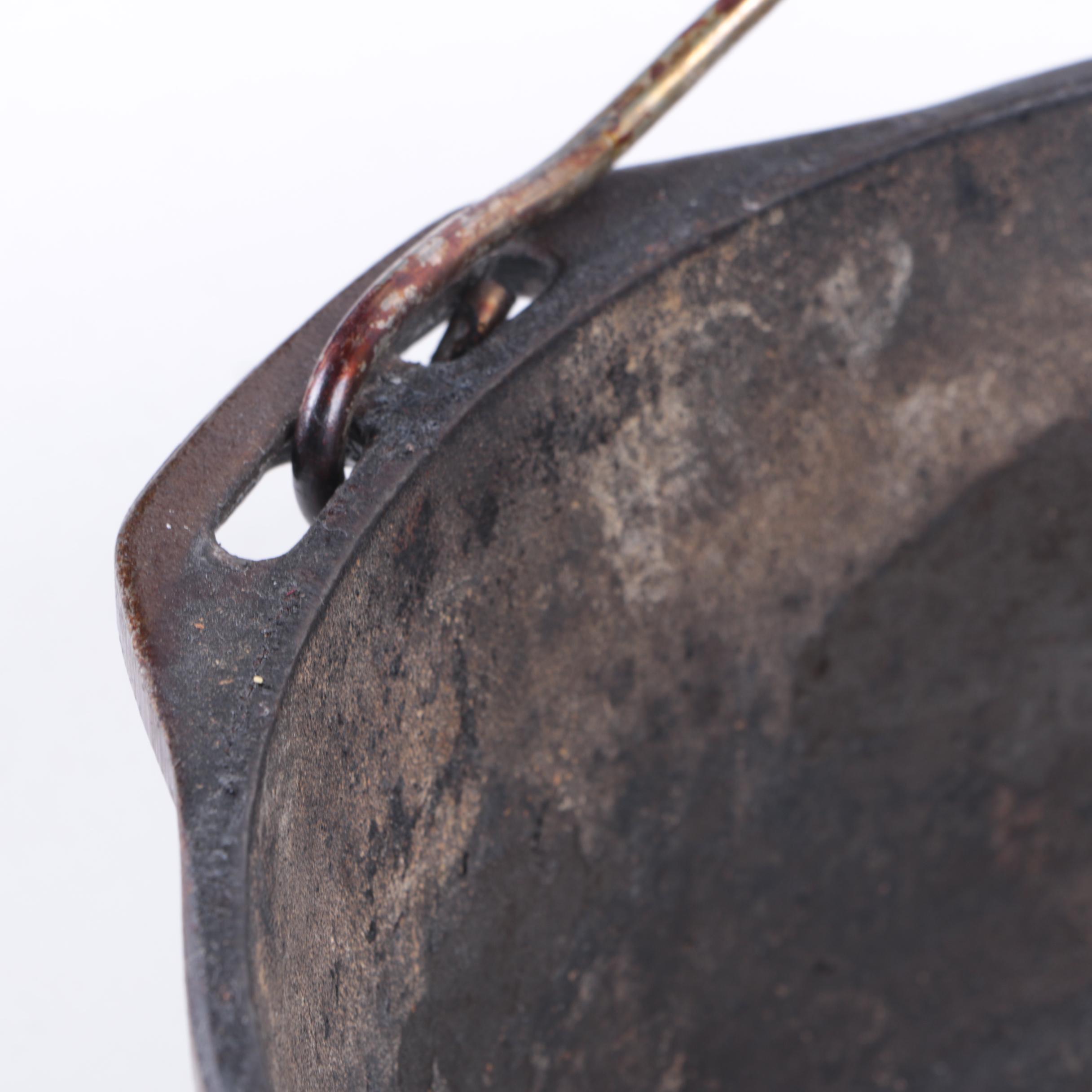 Cast Iron Dutch Oven