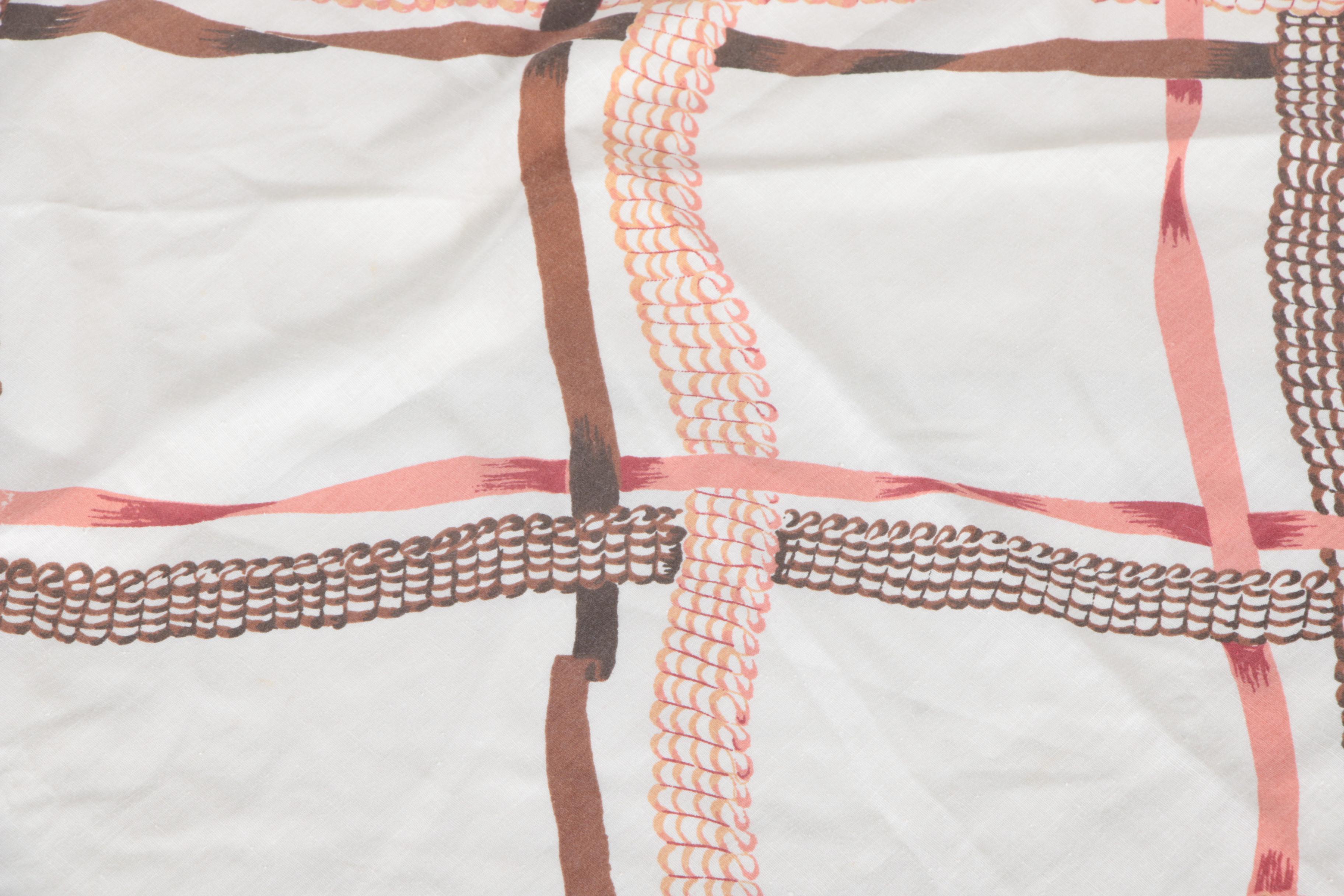 Carleton Varney Round Tablecloth and Napkins