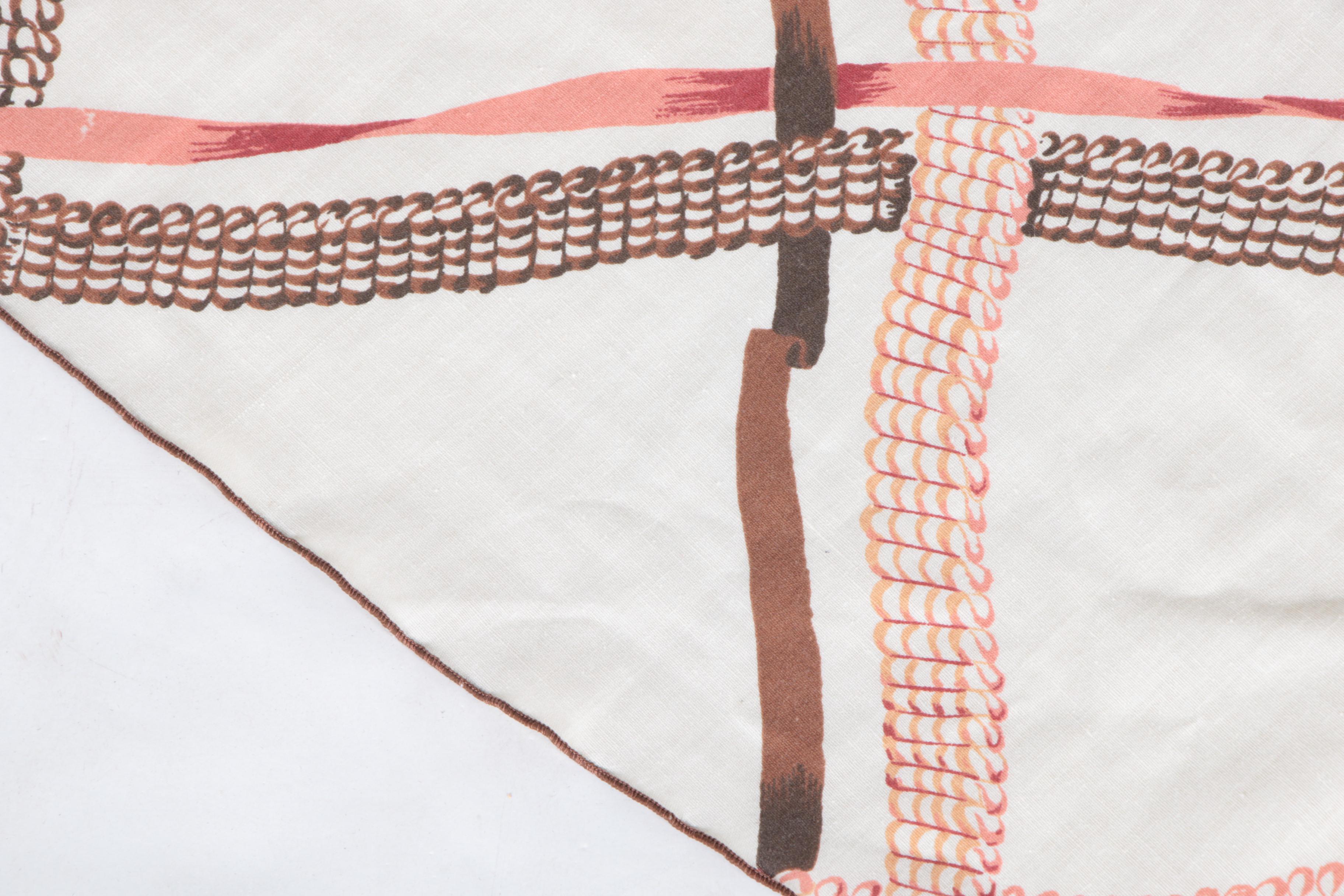 Carleton Varney Round Tablecloth and Napkins