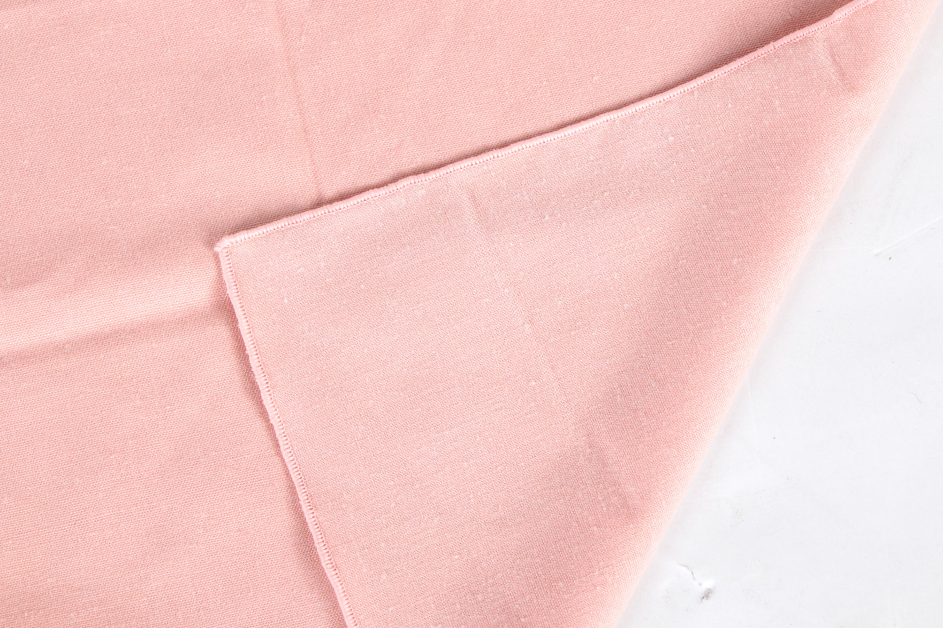 Carleton Varney Round Tablecloth and Napkins