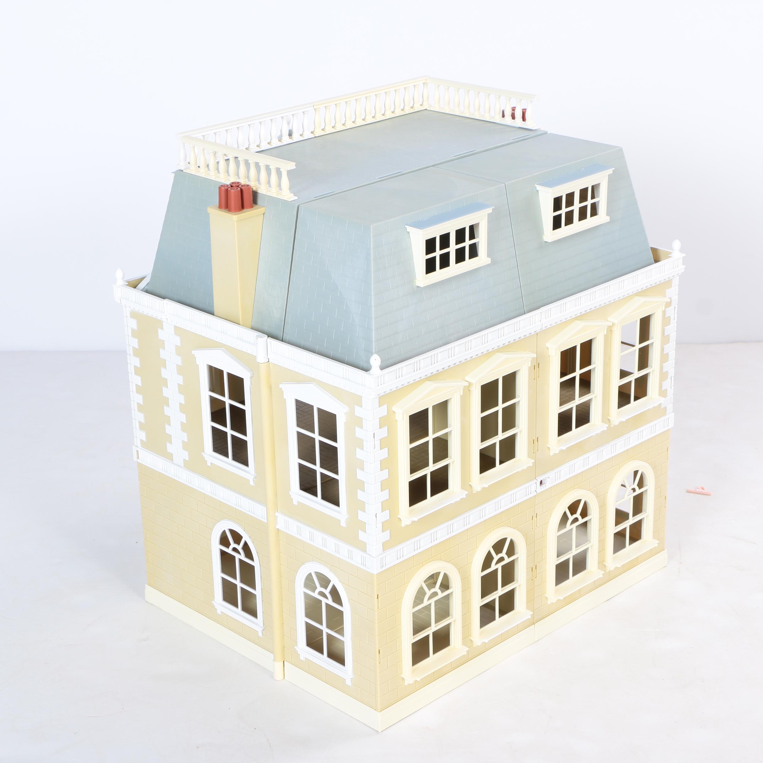 Dollhouses with Furniture and Accessories