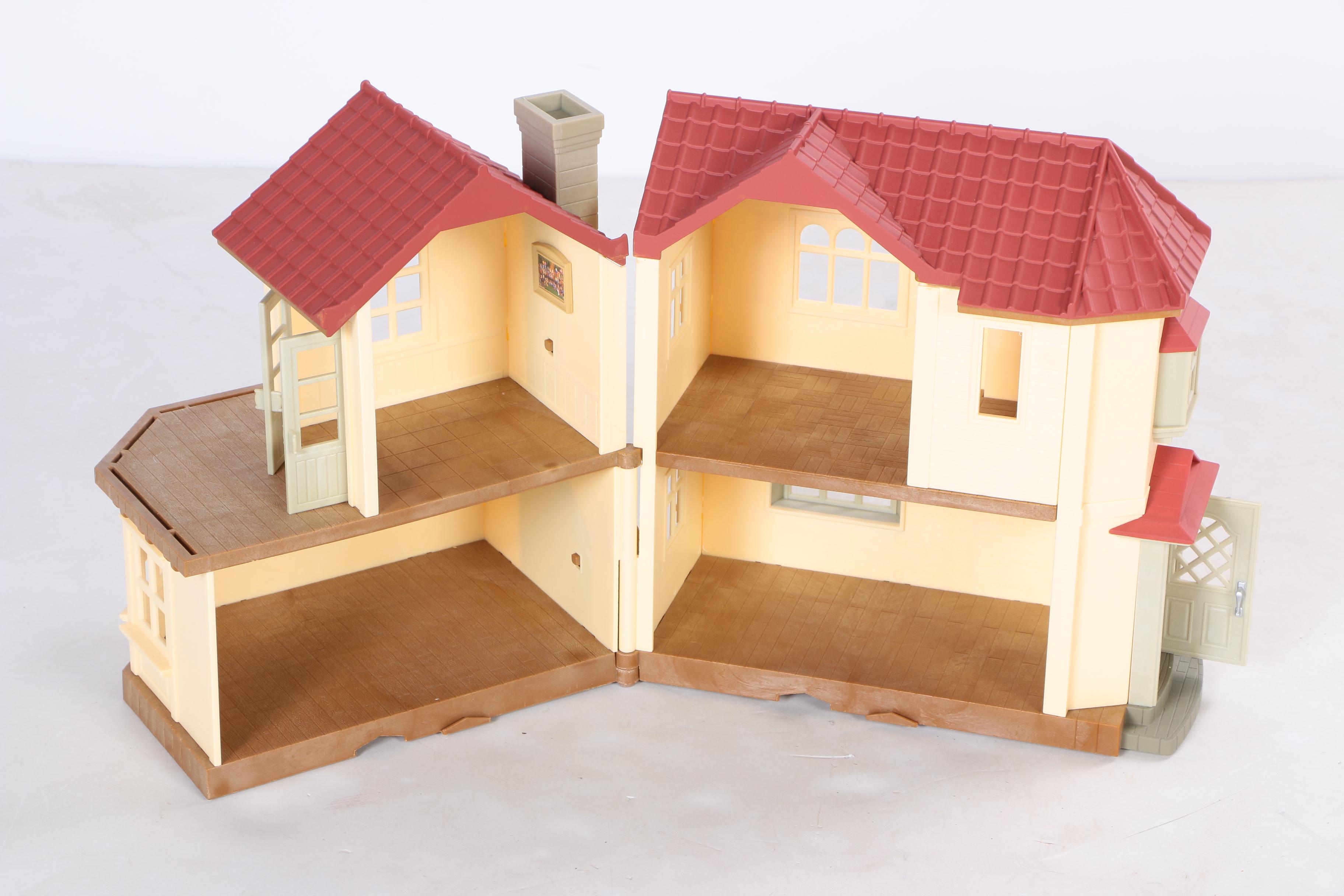 Dollhouses with Furniture and Accessories