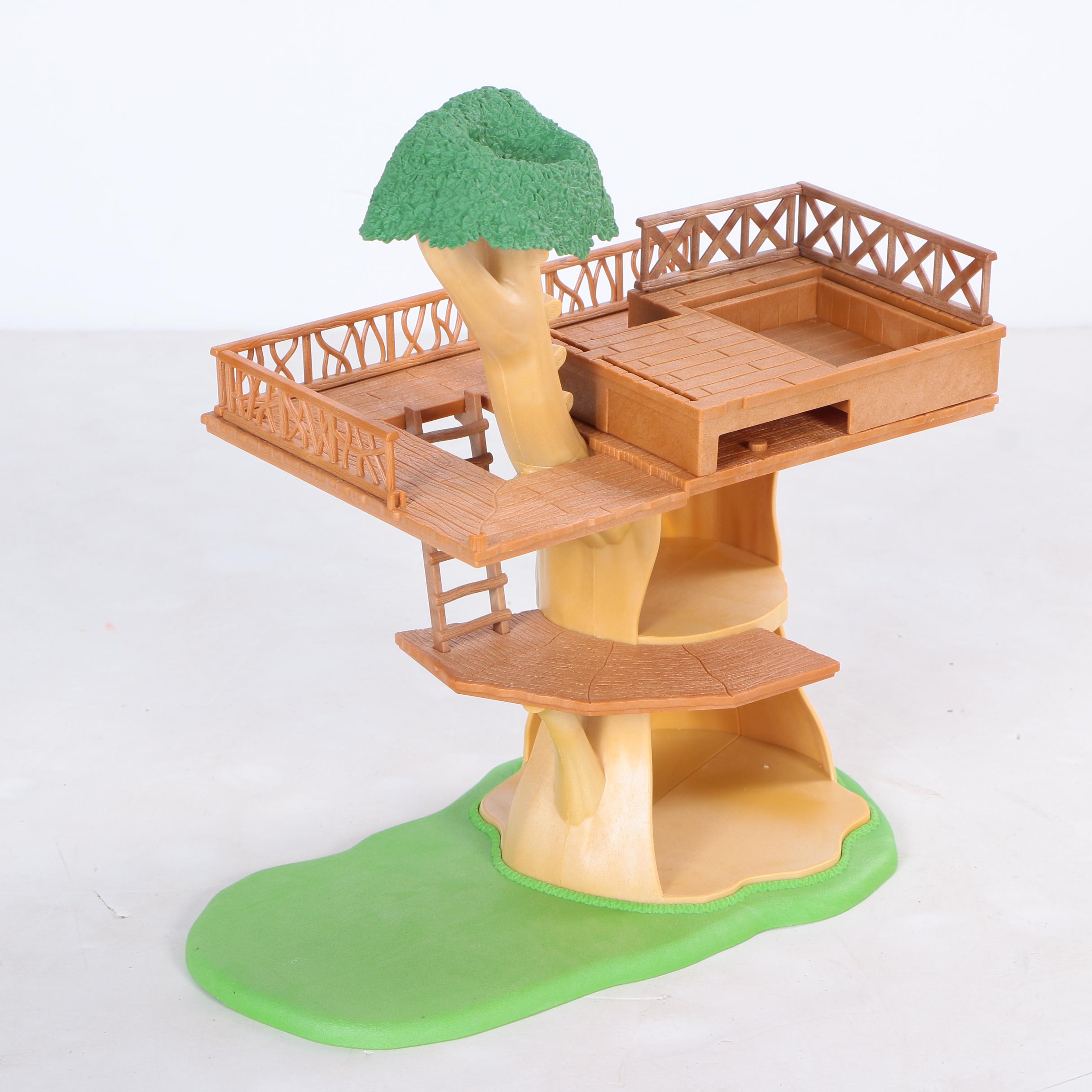 Dollhouses with Furniture and Accessories