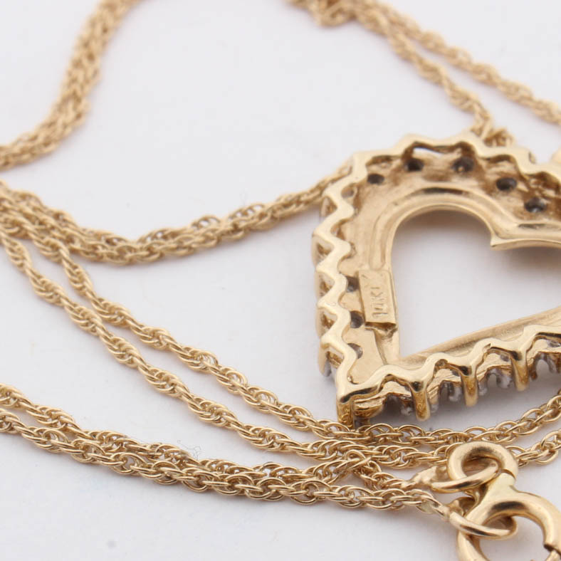 10K Yellow Gold Diamond Heart Shaped Pendant Necklace