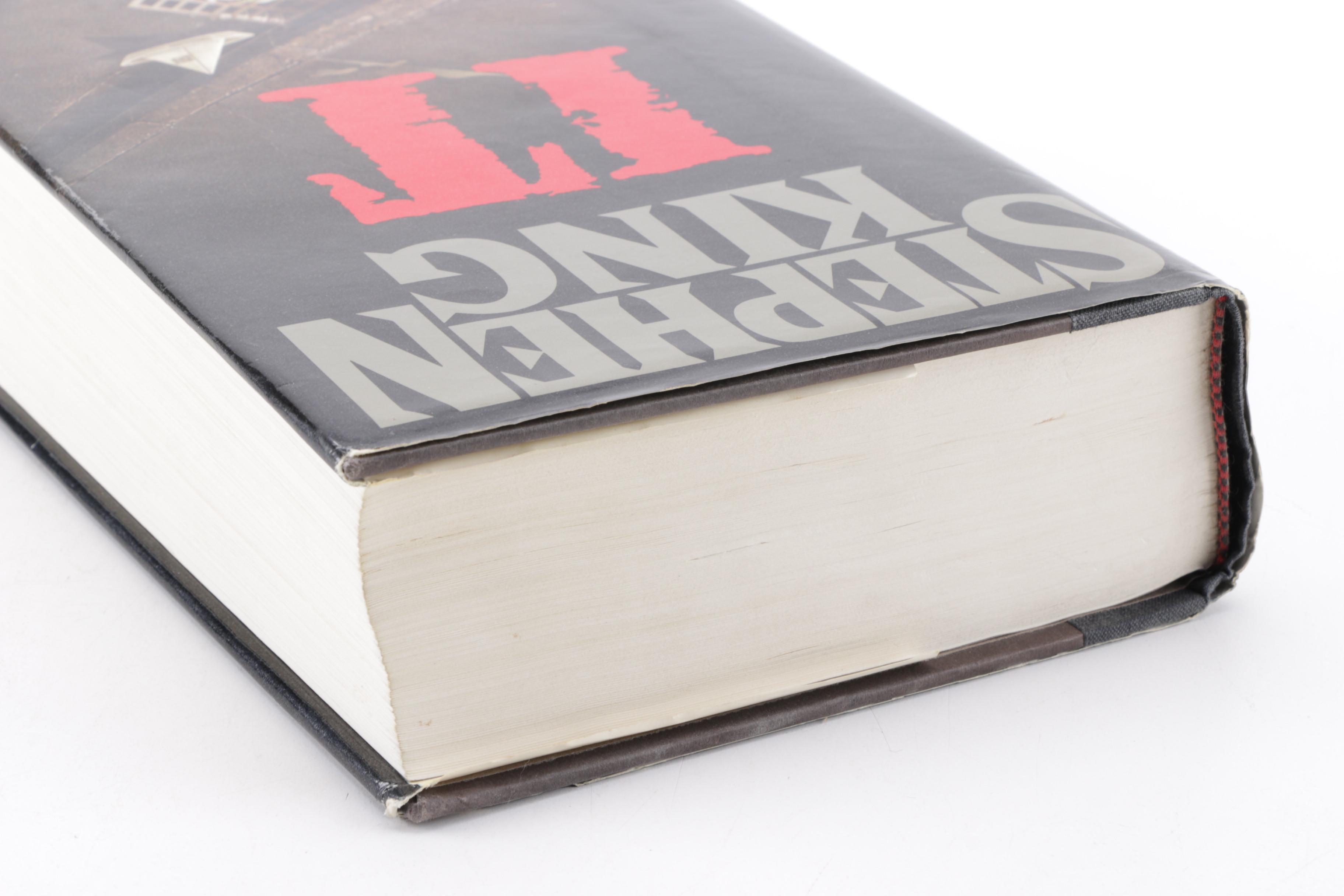 1986 "IT" Novel by Stephen King and "The Stephen King Companion"