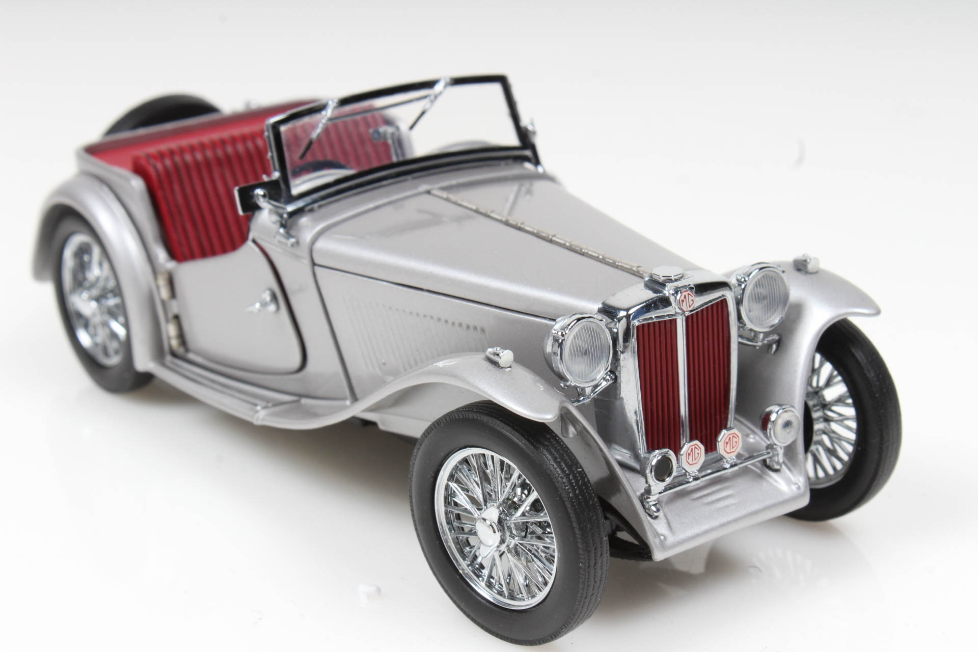 Franklin Mint 1948 MG TC Roadster Die Cast Car