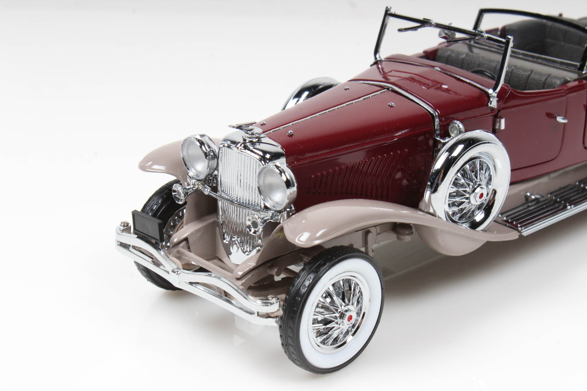 Franklin Mint 1930 Duesenberg Touring Model J Die Cast Car