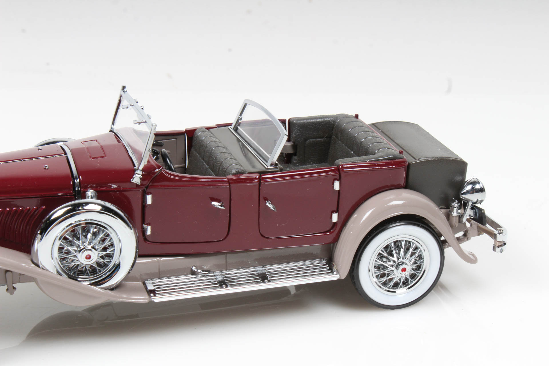 Franklin Mint 1930 Duesenberg Touring Model J Die Cast Car