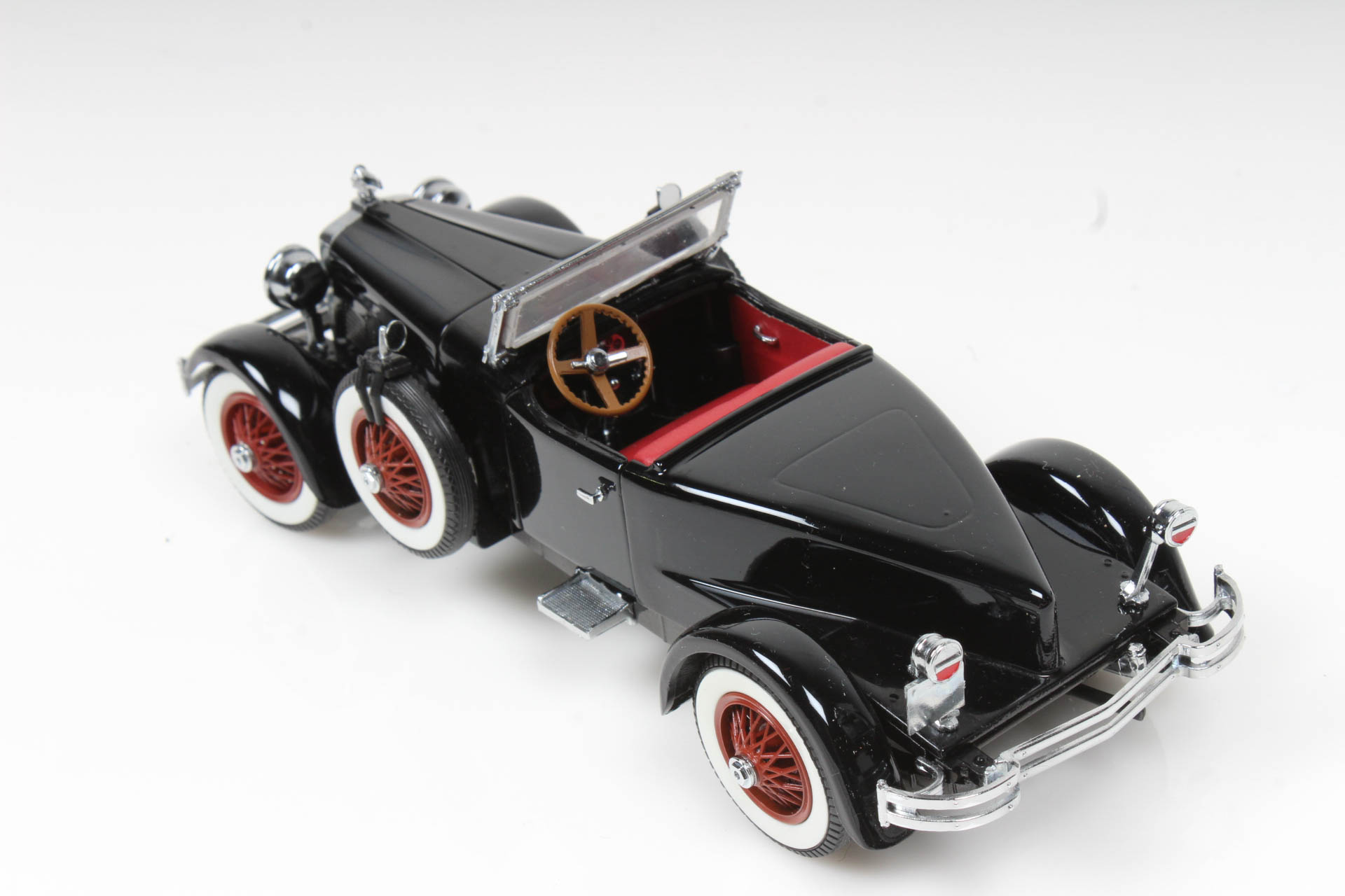 Danbury Mint 1927 Stutz Black Hawk Speedster Die Cast Car