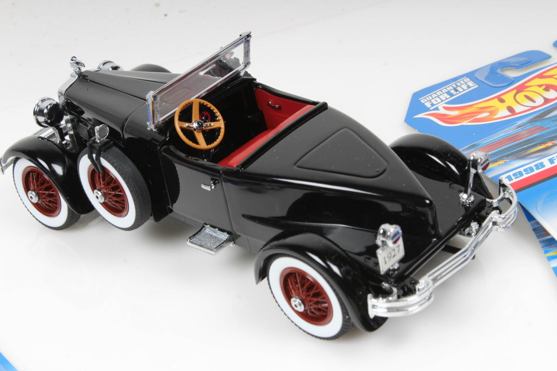 Danbury Mint 1927 Stutz Black Hawk Die Cast Car