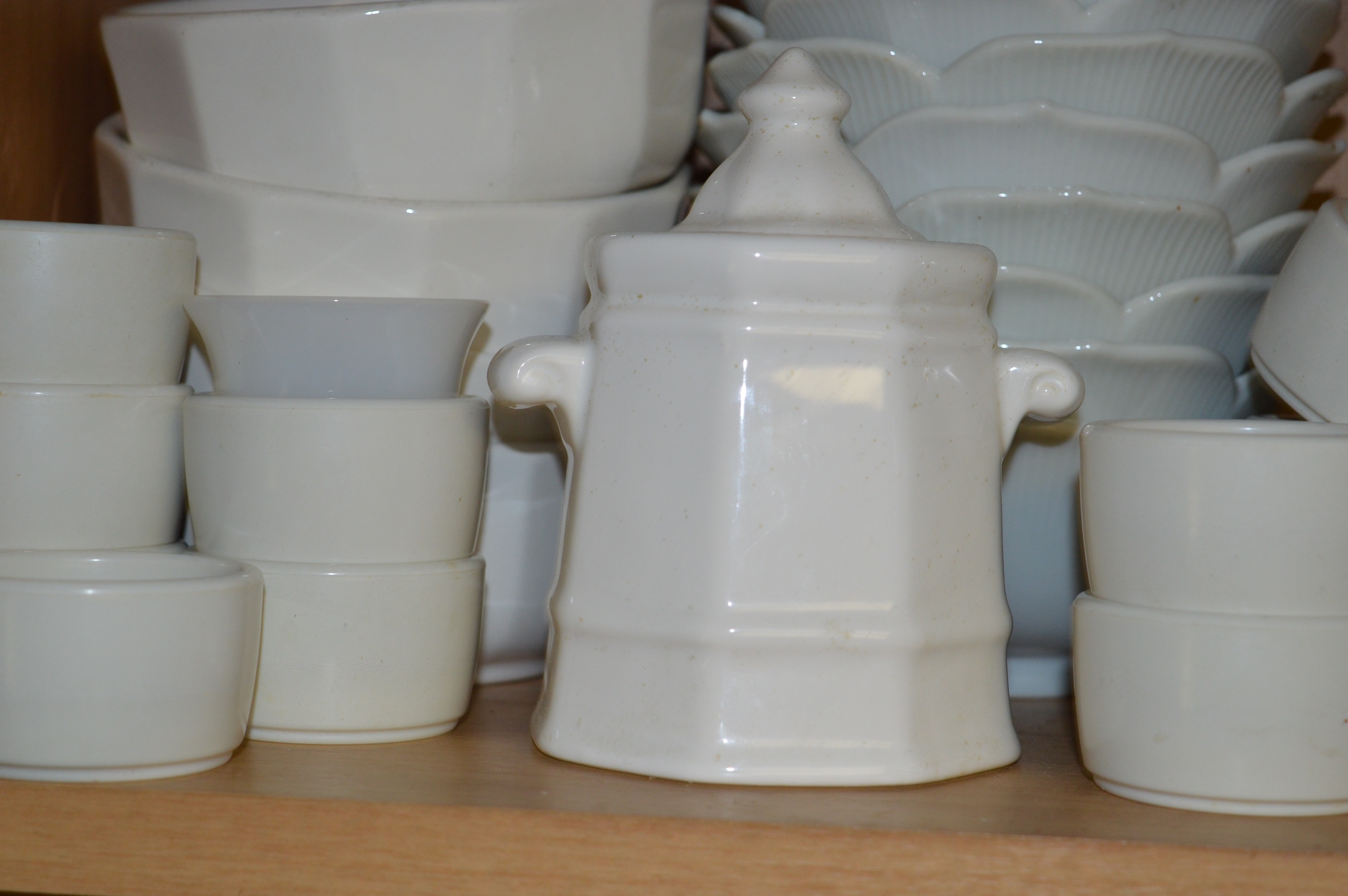 Cabinet Collection with Georges Seurat's Dishware