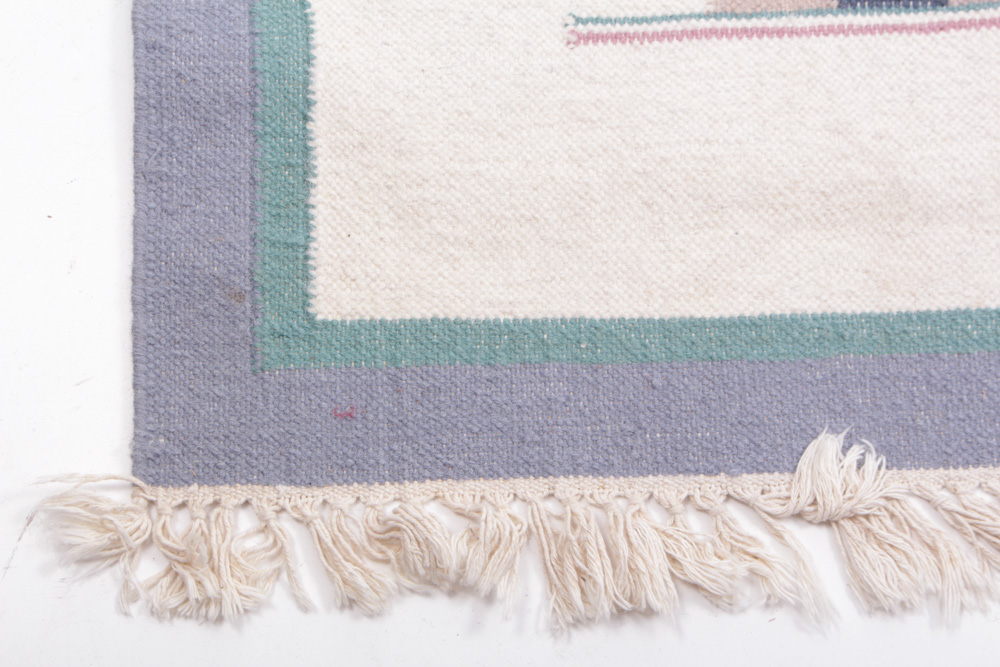 Hand-Woven Southwestern Flat Weave Rug