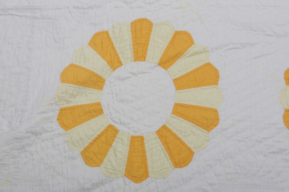 Vintage Hand Appliqued "Dresden Plate" Quilt