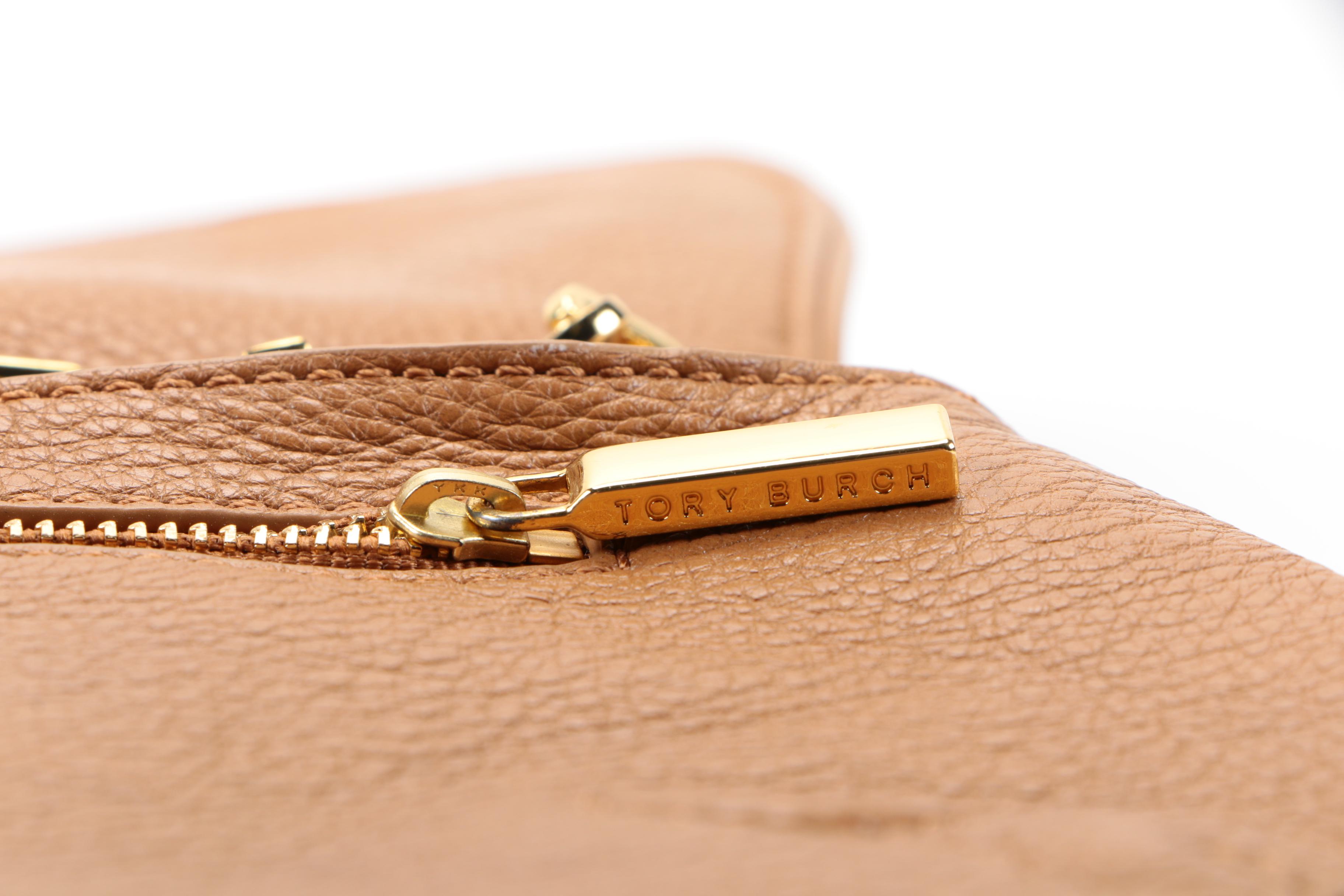 Tory Burch Amanda Logo Clutch