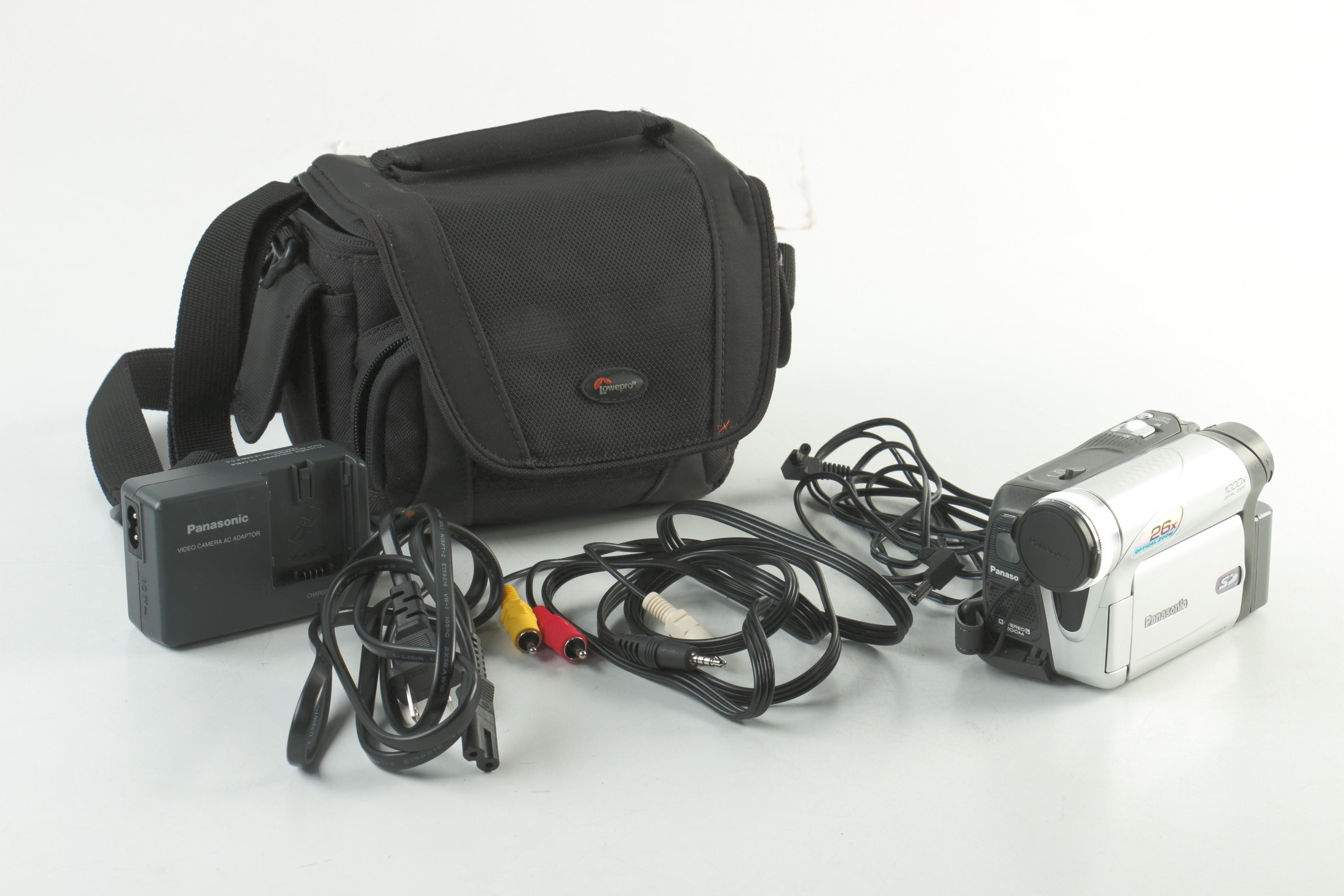 Panasonic Camcorder with iHome 30-Pin iPod Speaker Dock