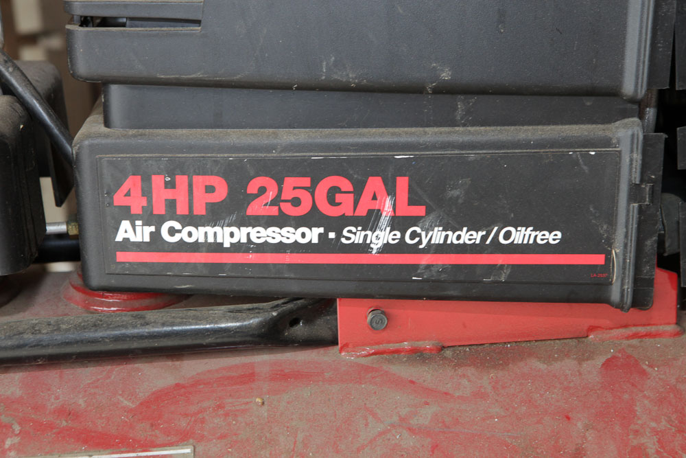 Craftsmith 4HP 25 Gallon Air Compressor