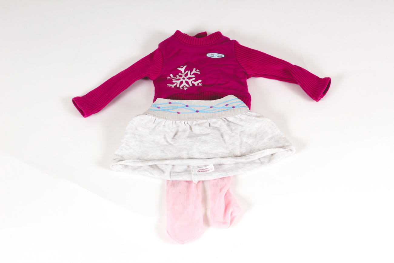 American Girl Doll "Mia" with Doll Clothing Collection