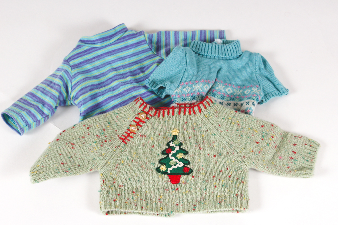 American Girl Doll "Mia" with Doll Clothing Collection