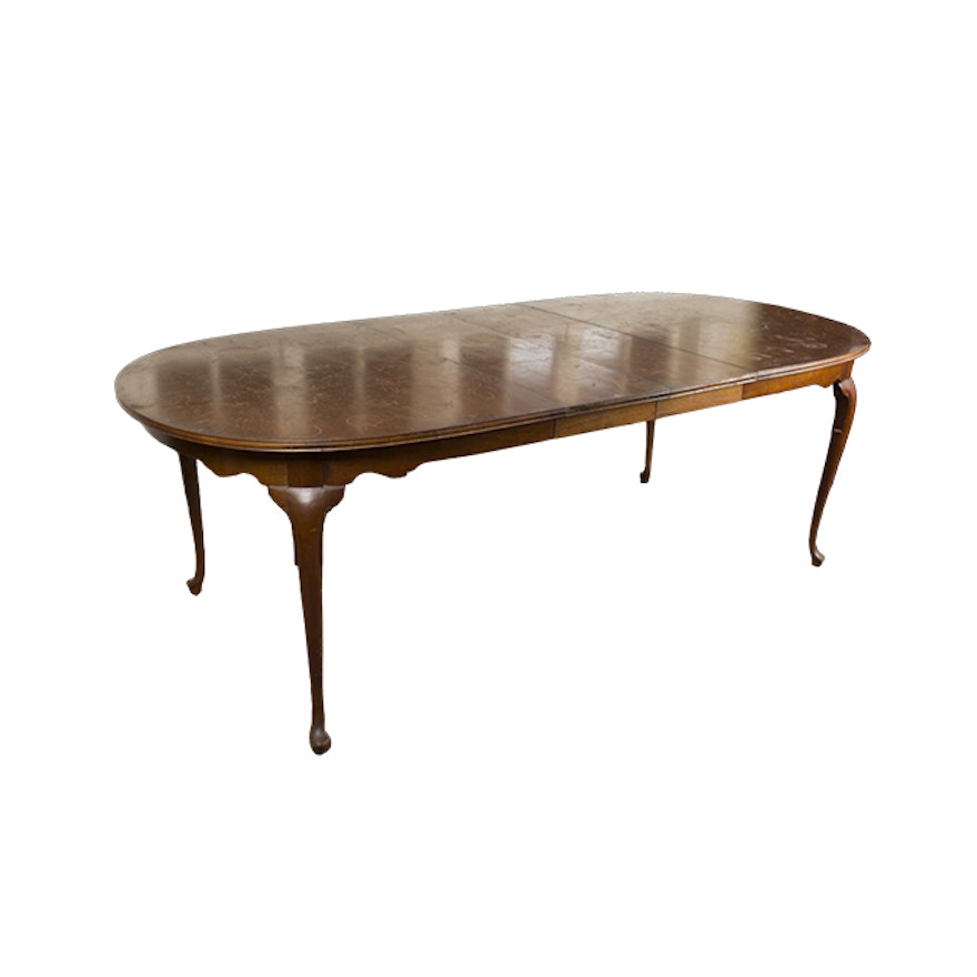 Queen Anne Style Oval Dining Table