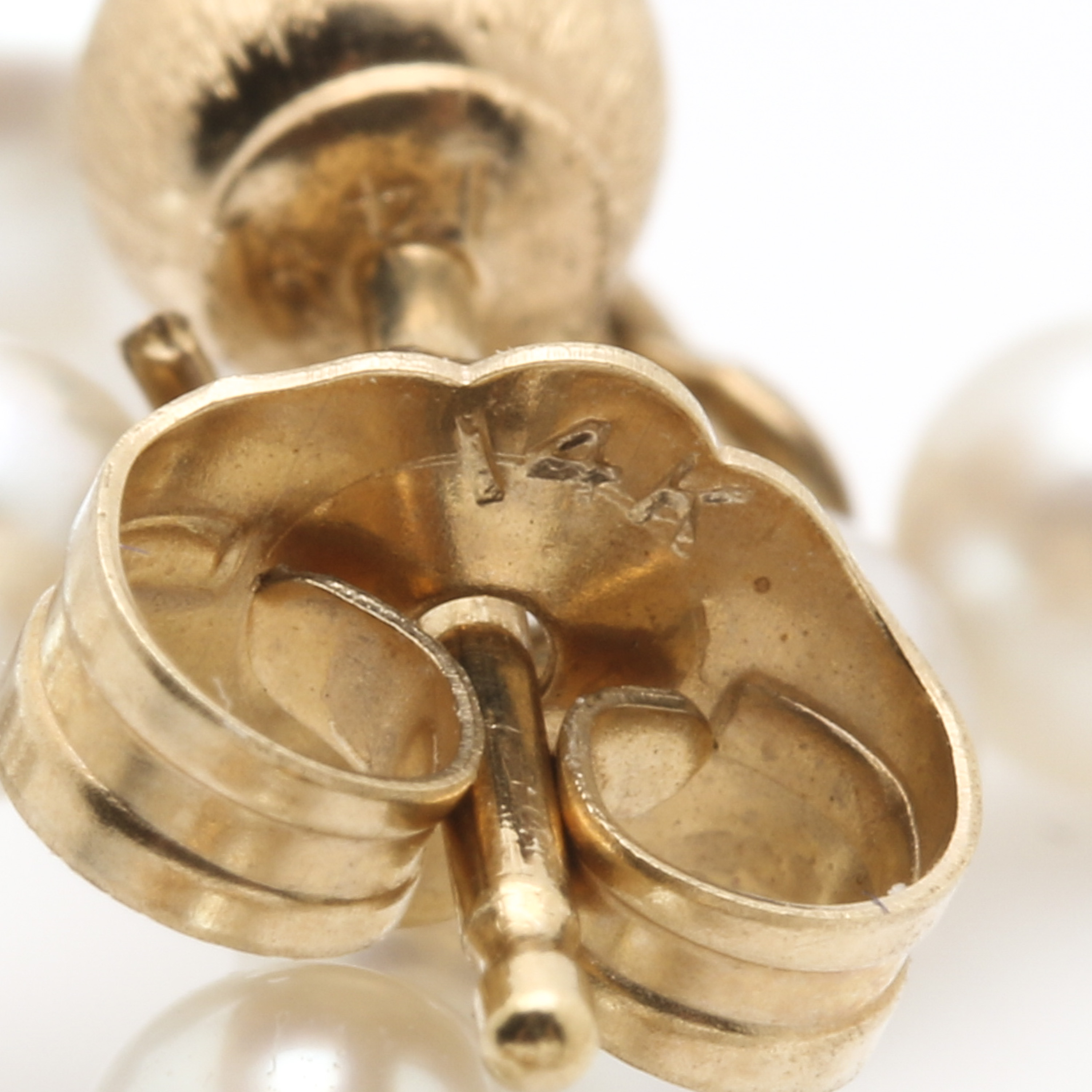 14K Yellow Gold Cameo and Cultured Pearl Earrings