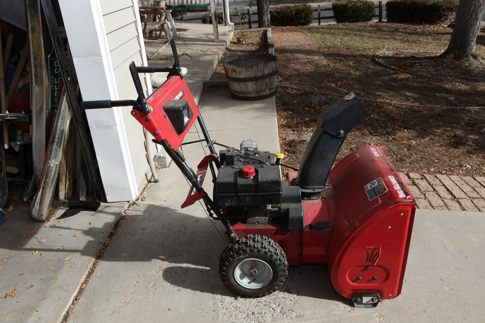 Yard Machines 10HP/24" Snowblower