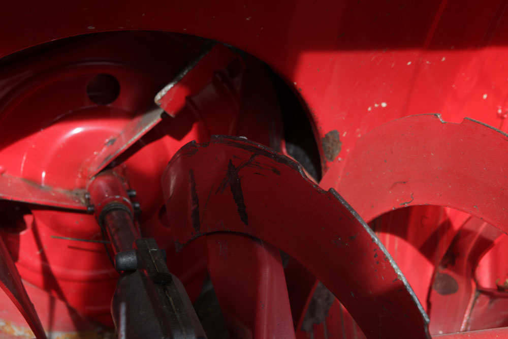 Yard Machines 10HP/24" Snowblower