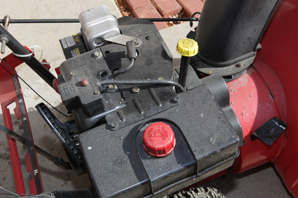 Yard Machines 10HP/24" Snowblower