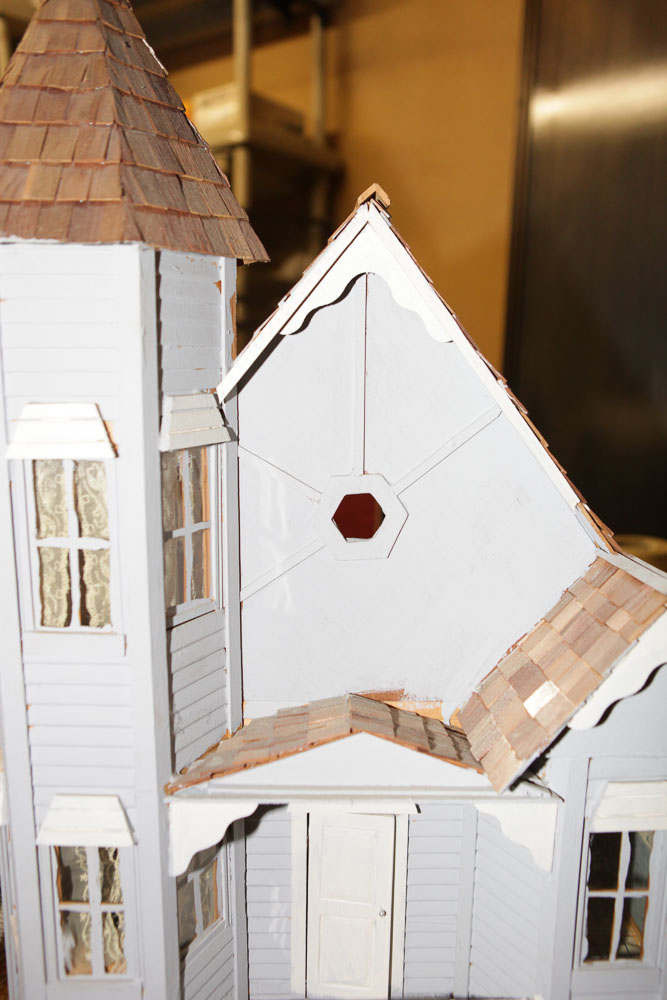 Victorian Style Dollhouse