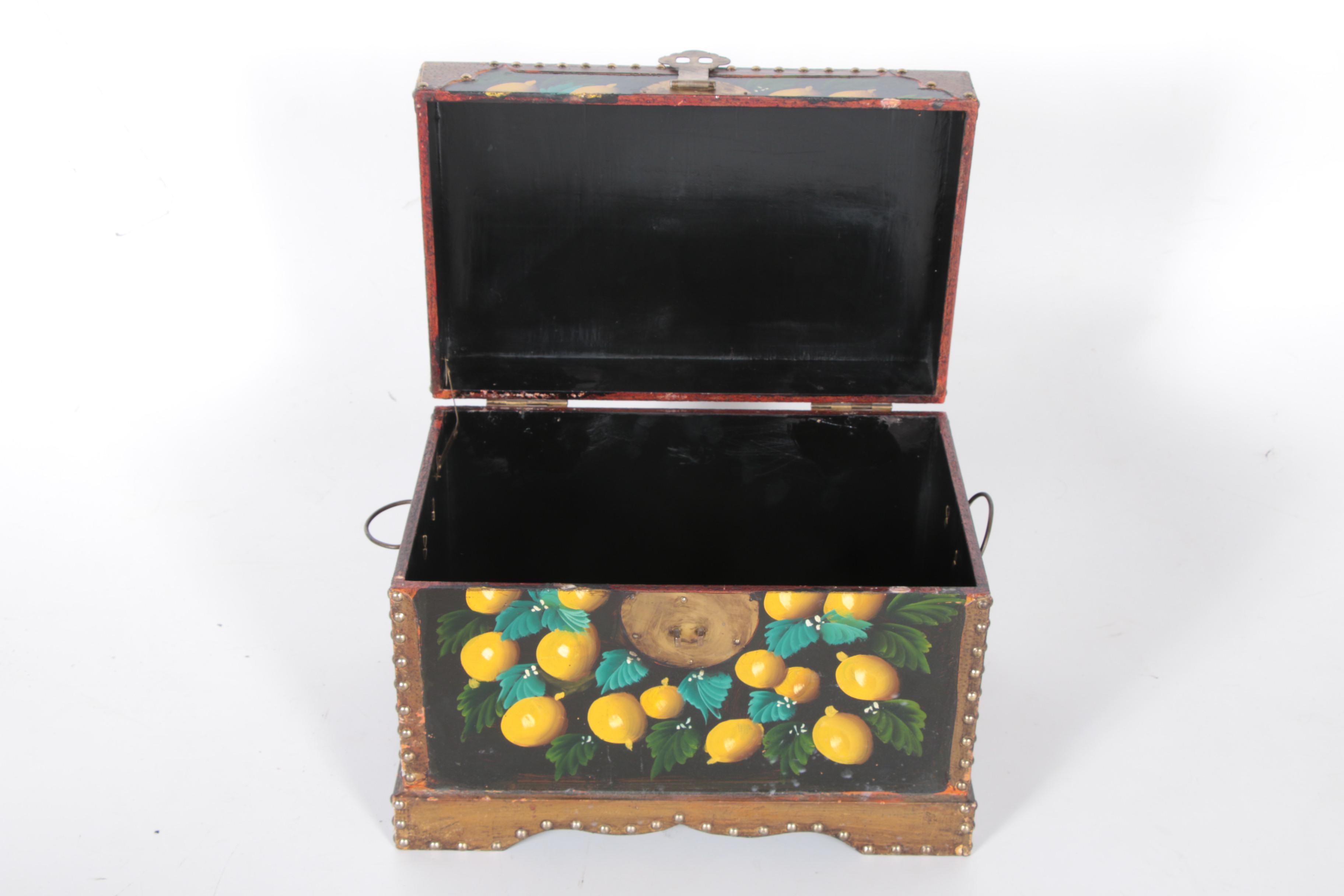 Lemon Motif Decorative Trunks