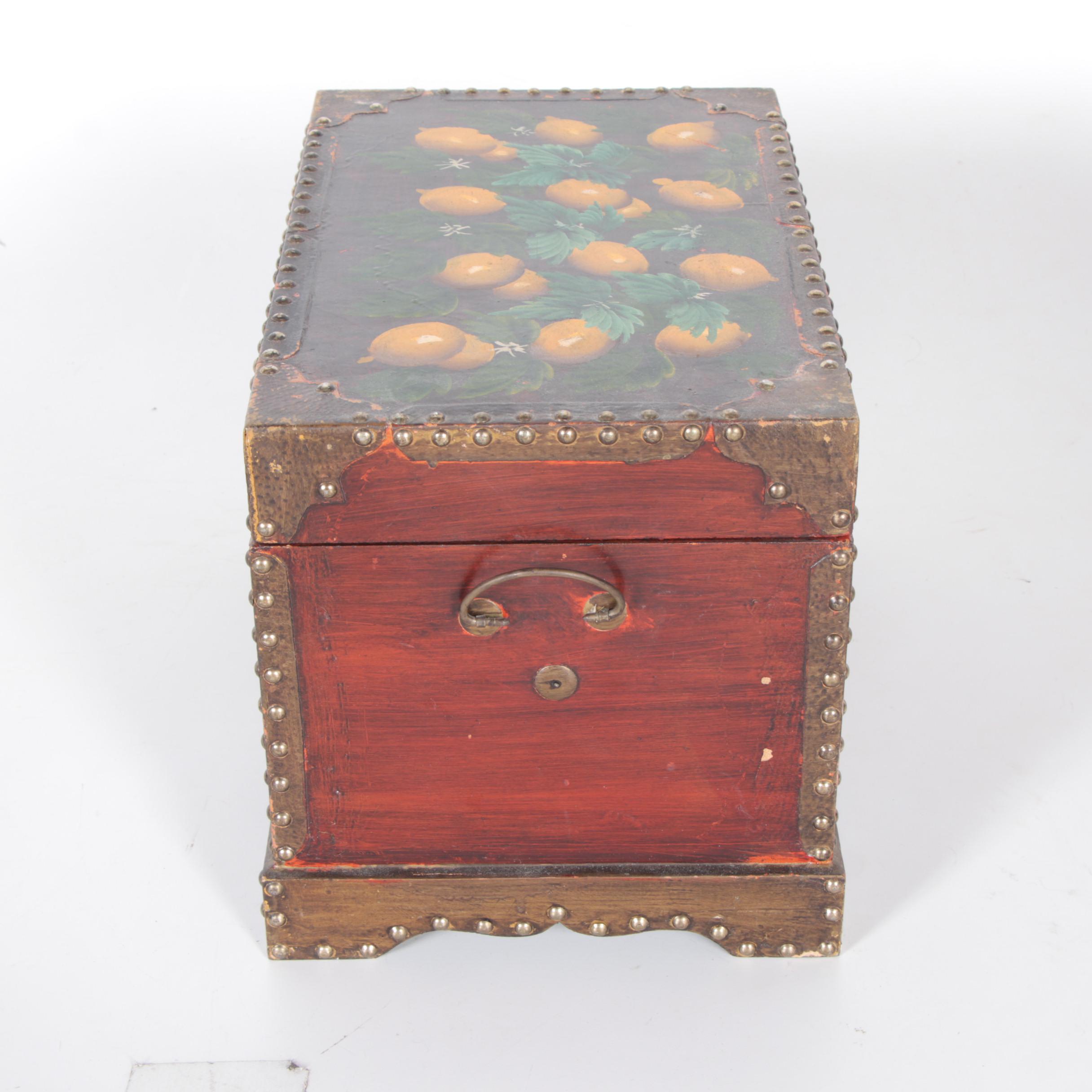 Lemon Motif Decorative Trunks