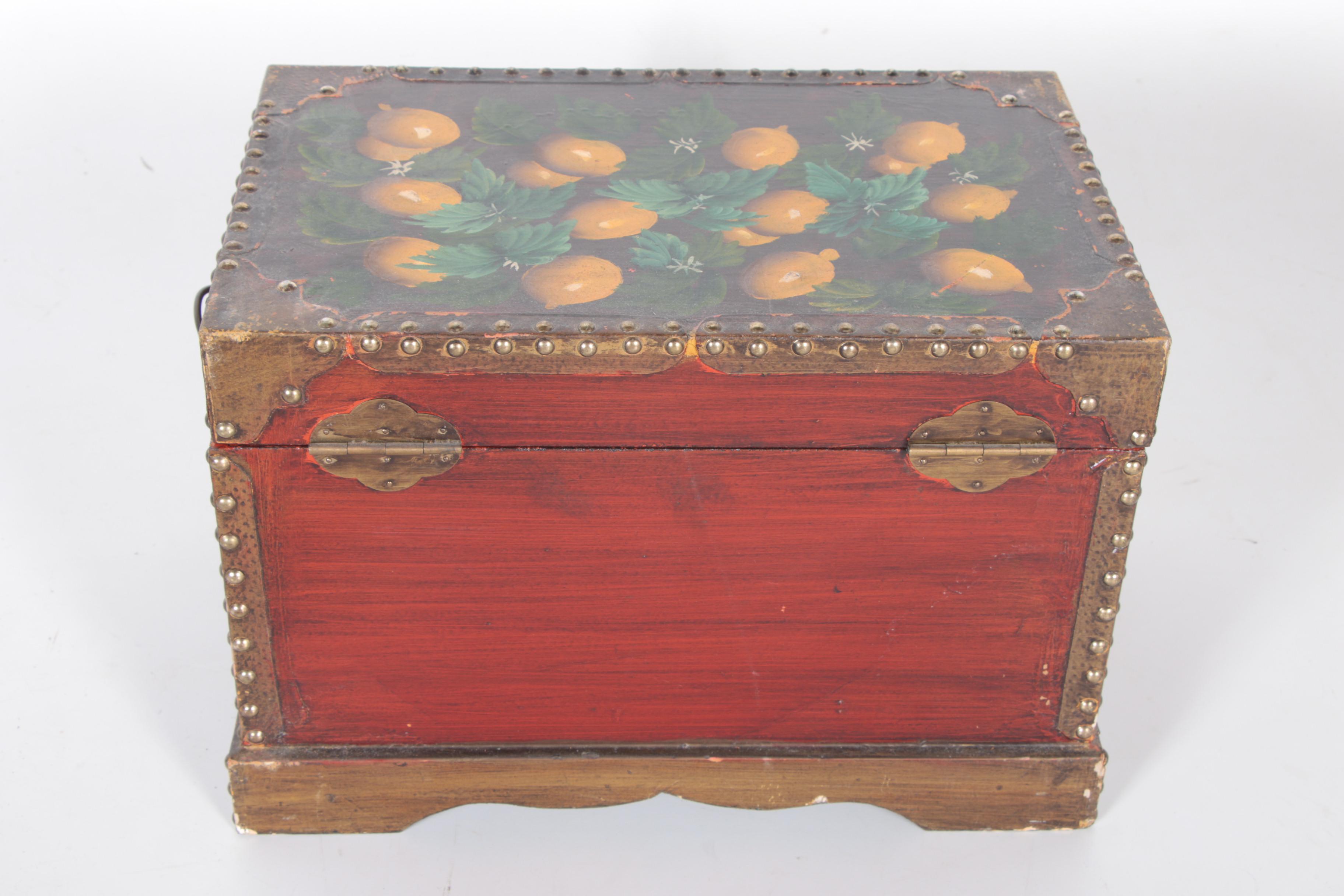 Lemon Motif Decorative Trunks