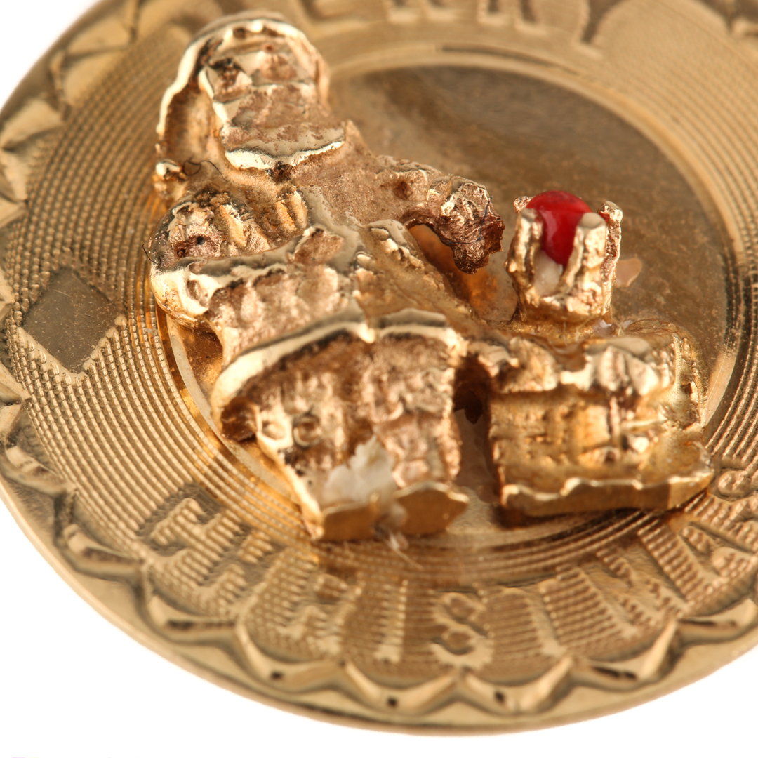 14K Yellow Gold Coral Christmas Pendant