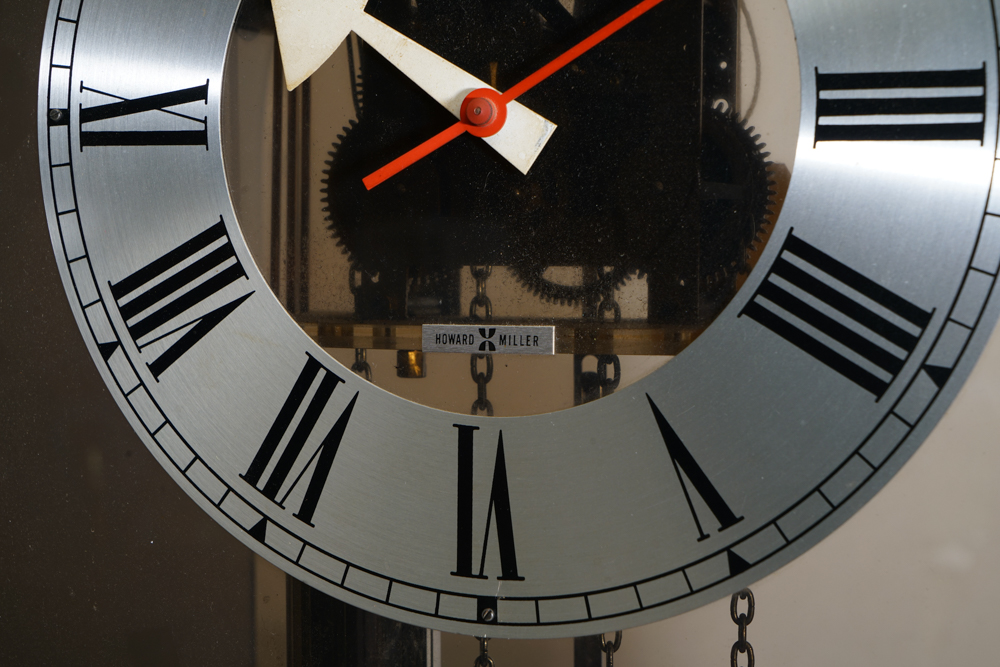 Mid Century Modern Arthur Umanoff for Howard Miller Clock