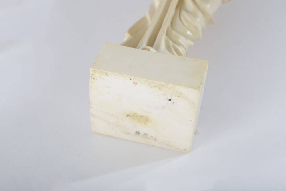 Figurine after "Venus de Milo"