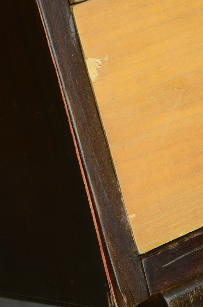 Mid Century Modern Chest of Drawers by American of Martinsville