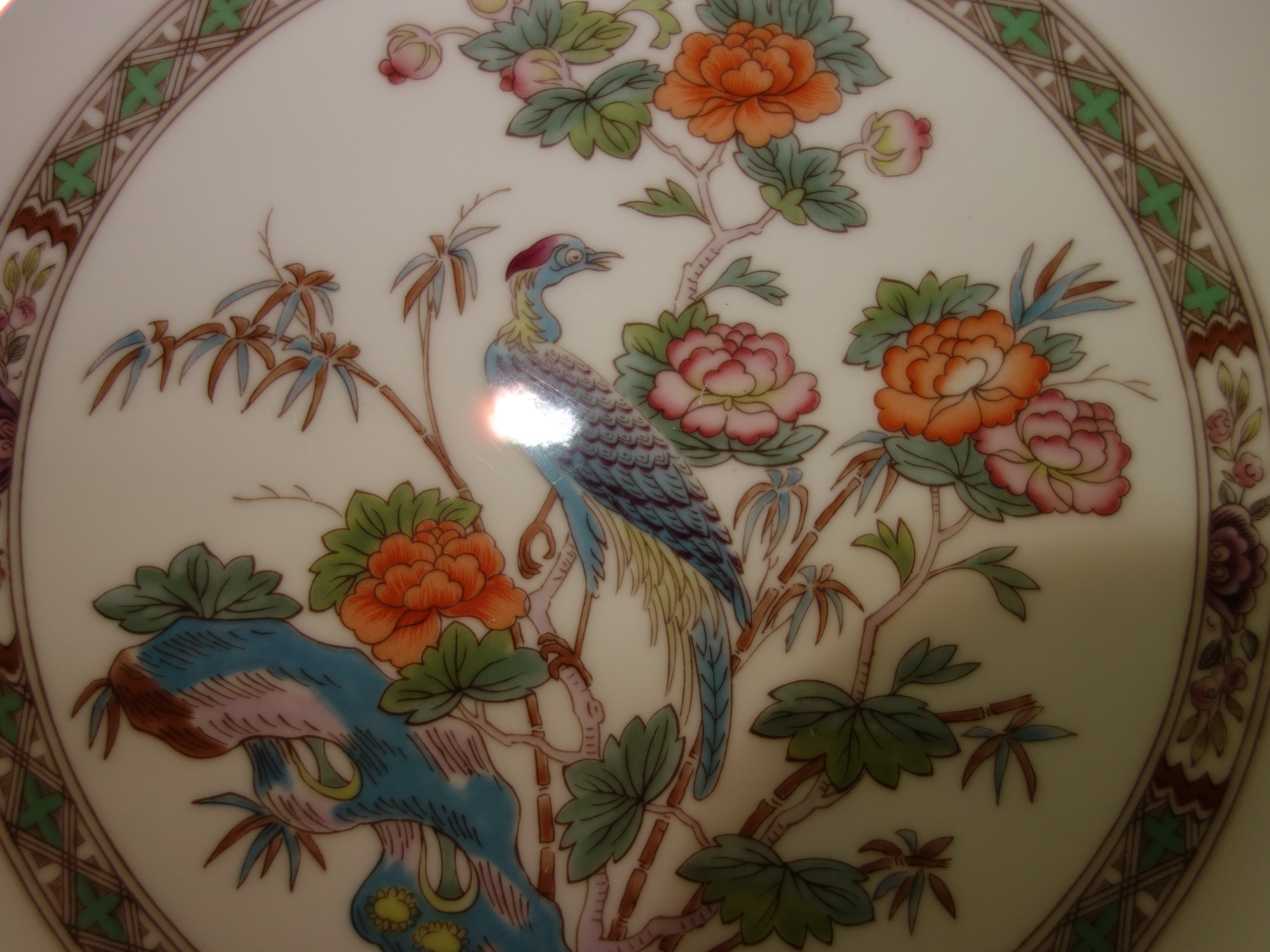 PRIORITY-Wedgwood "Kutani Crane" Bone China Set