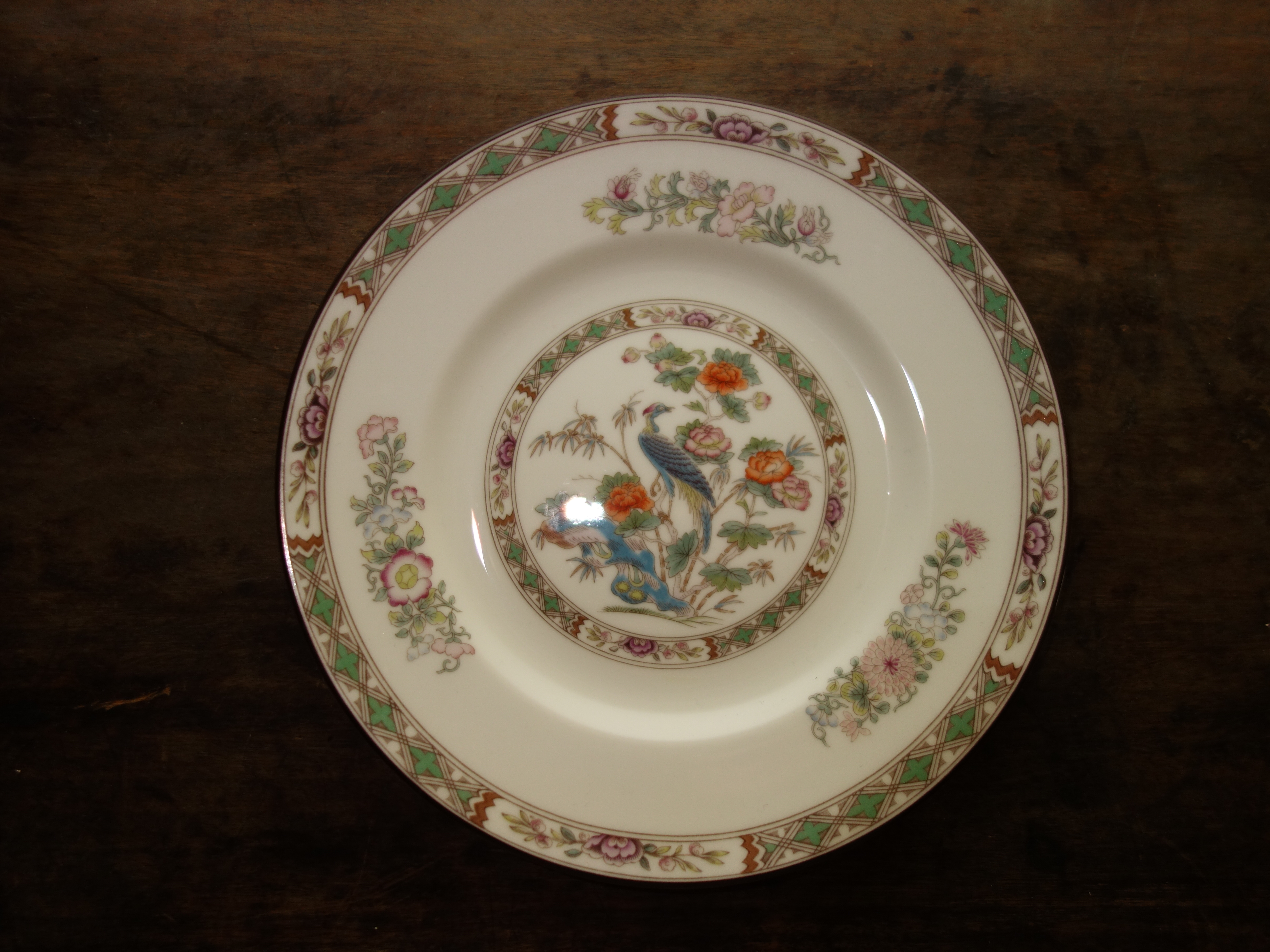 PRIORITY-Wedgwood "Kutani Crane" Bone China Set