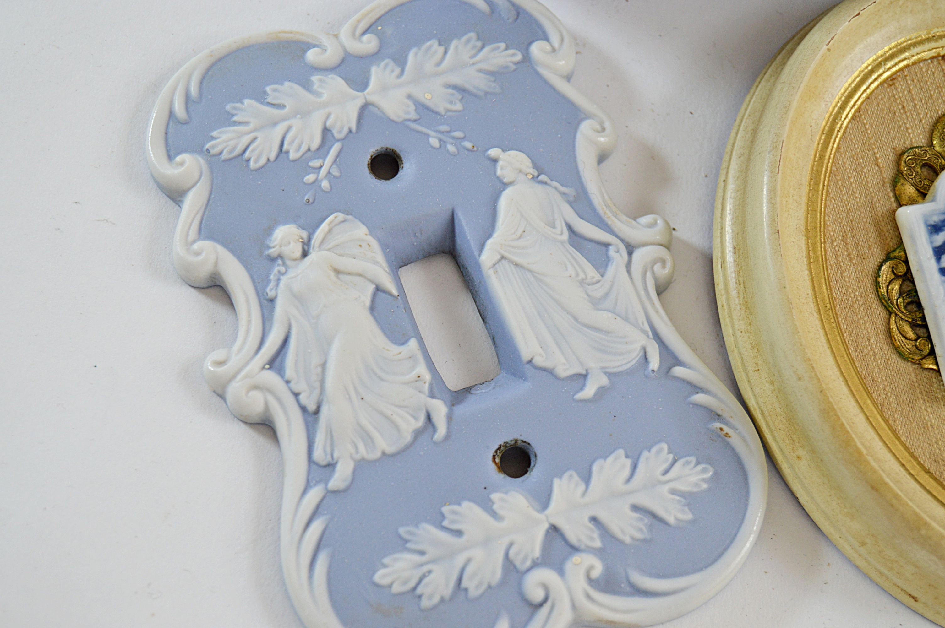 Porcelain, Ceramics and Collectibles with Delft and Limoges