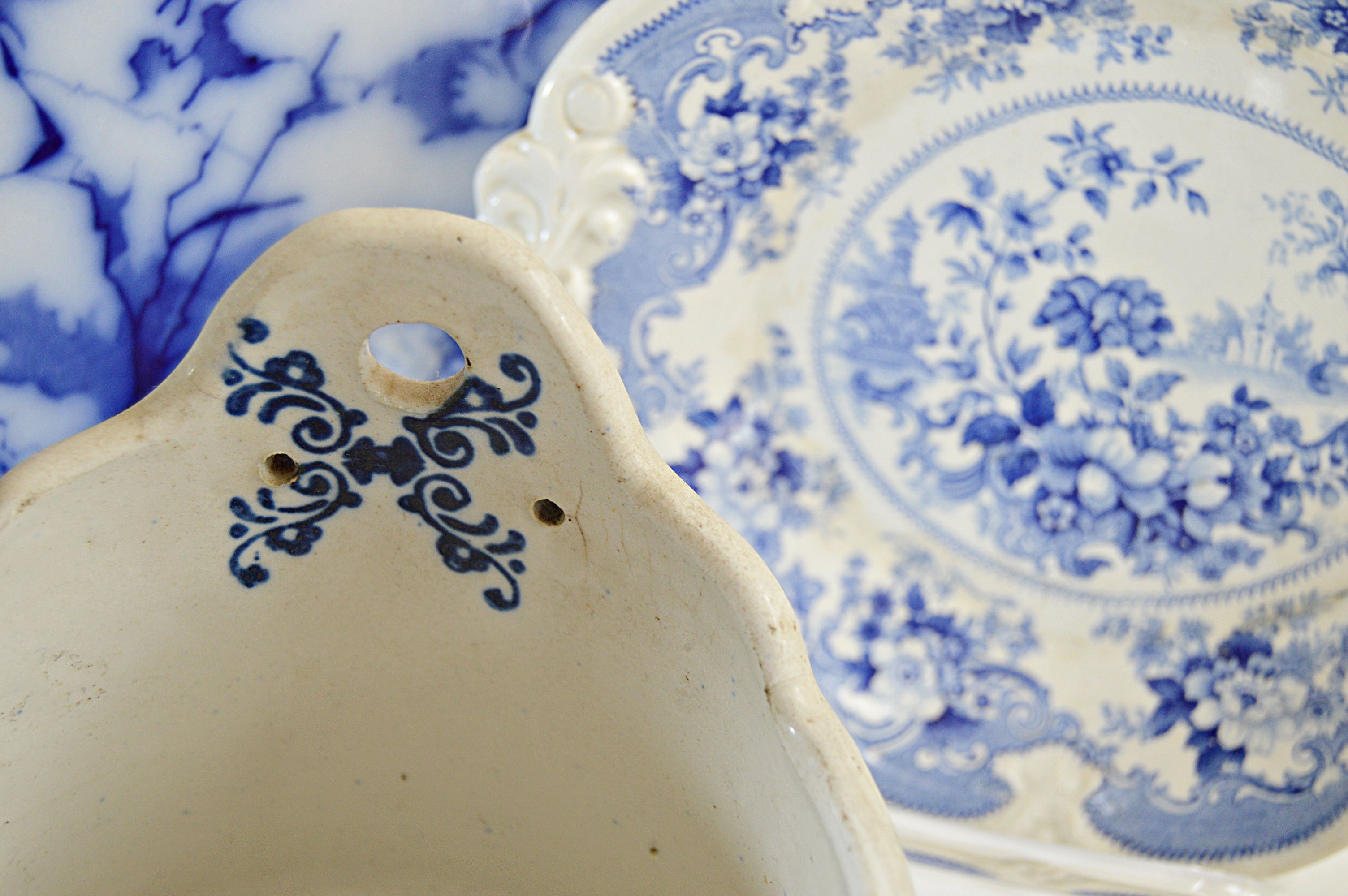 Porcelain, Ceramics and Collectibles with Delft and Limoges