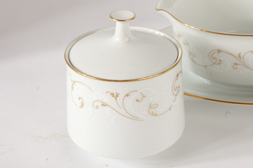 Nortiake "Duetto" Tableware