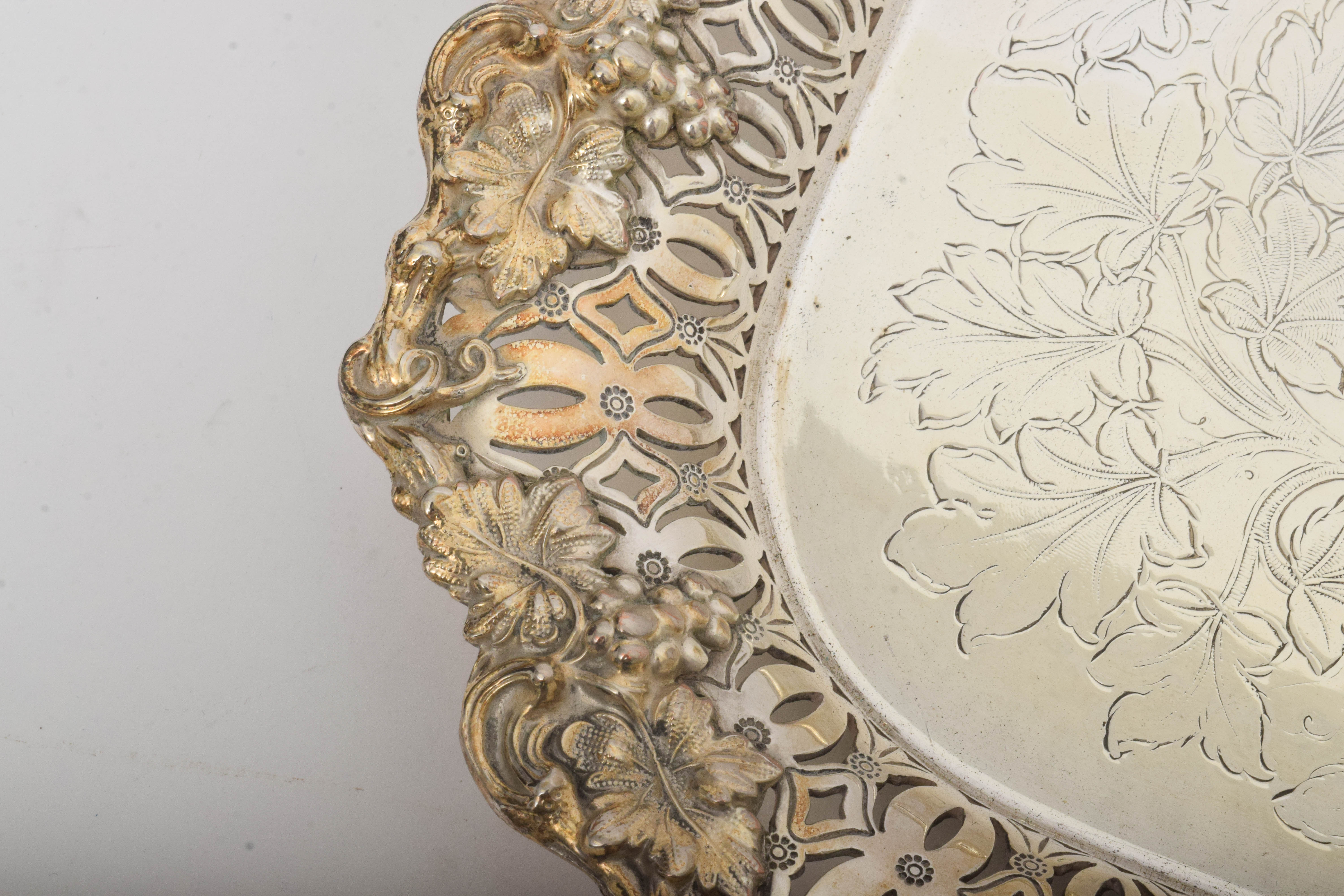 Ellis-Barker Silver Co. Grapevine Silver-Plated Serving Tray