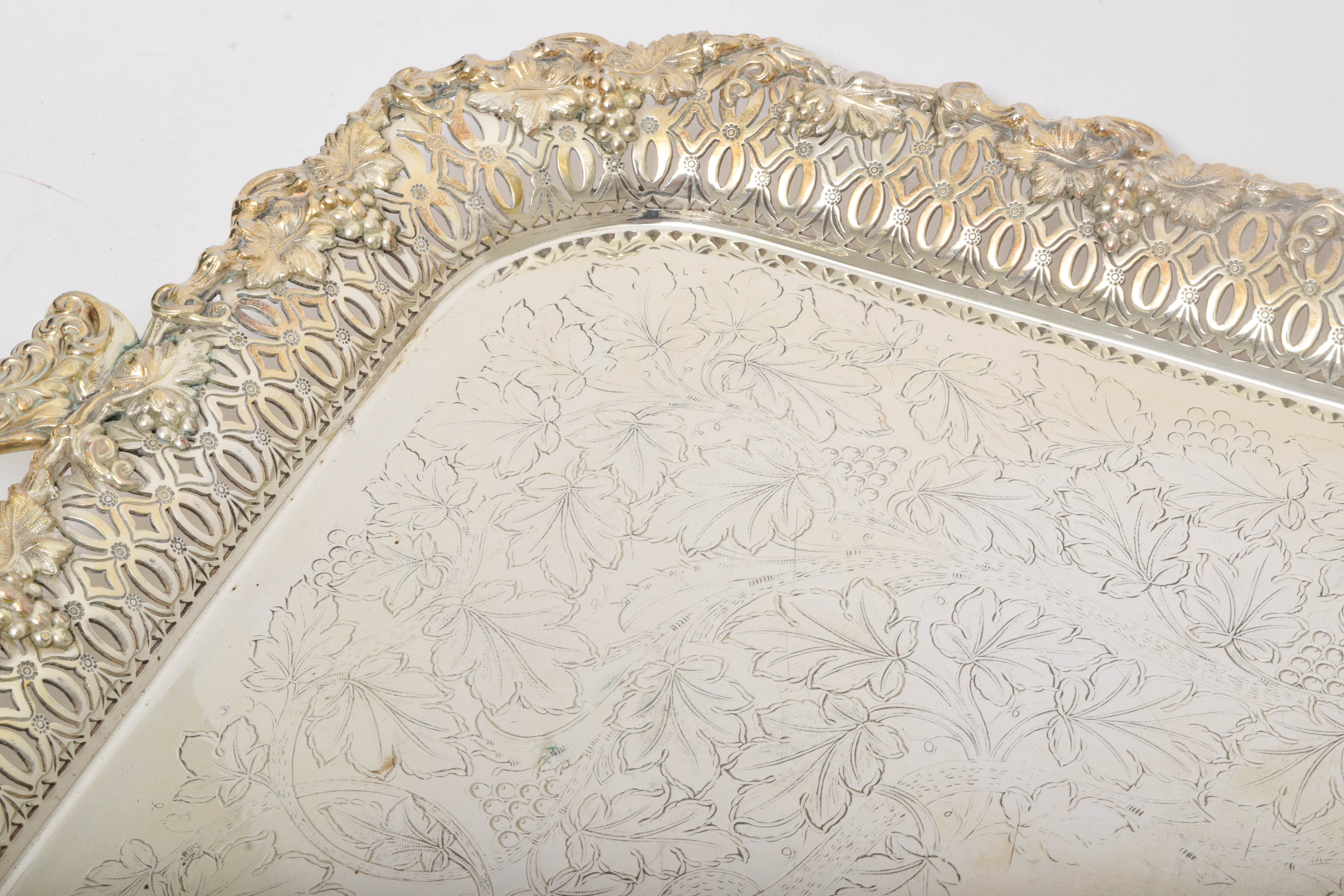 Ellis-Barker Silver Co. Grapevine Silver-Plated Serving Tray