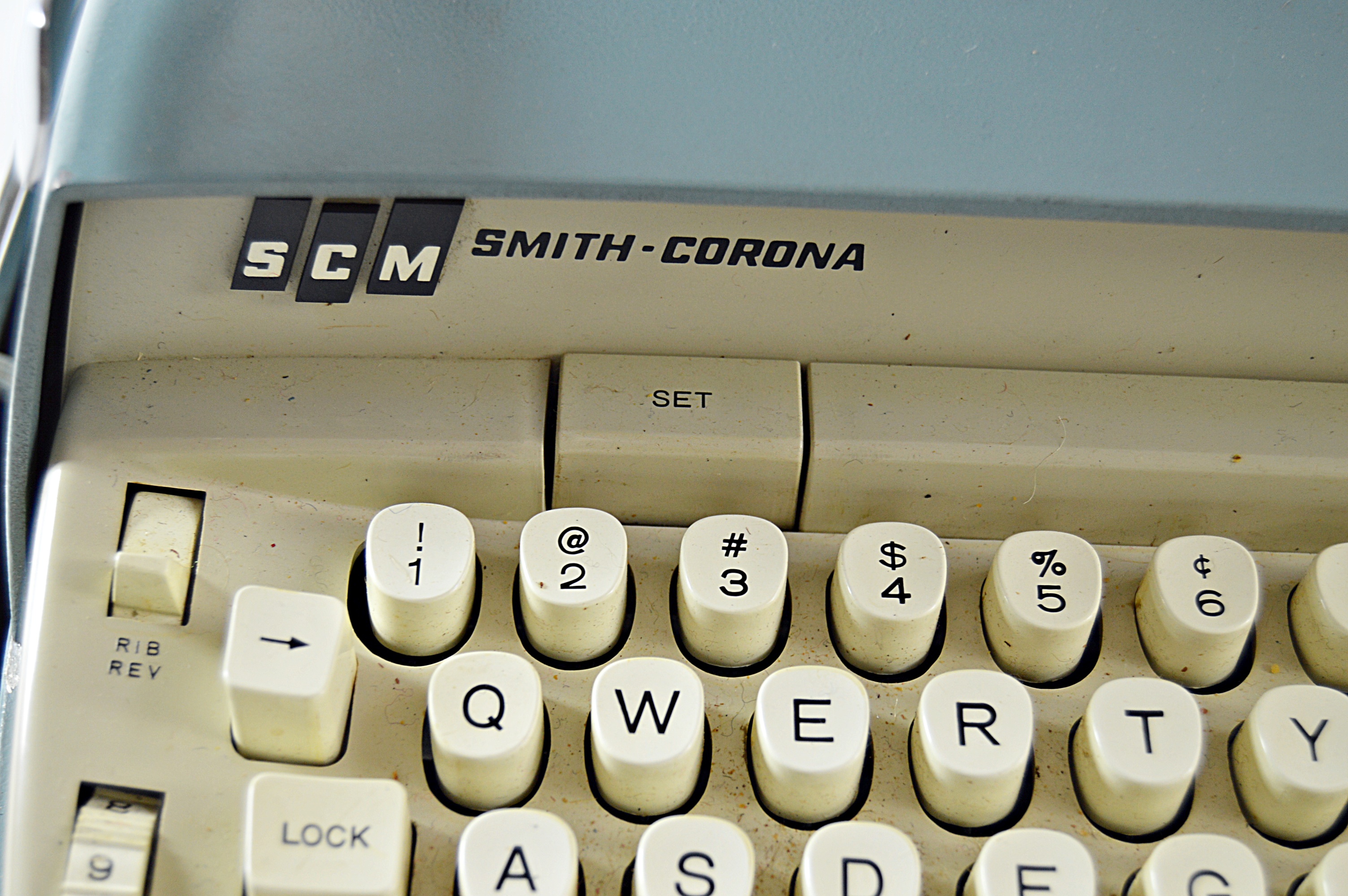 Mid Century Modern Smith-Corona Portable Electric Typewriter