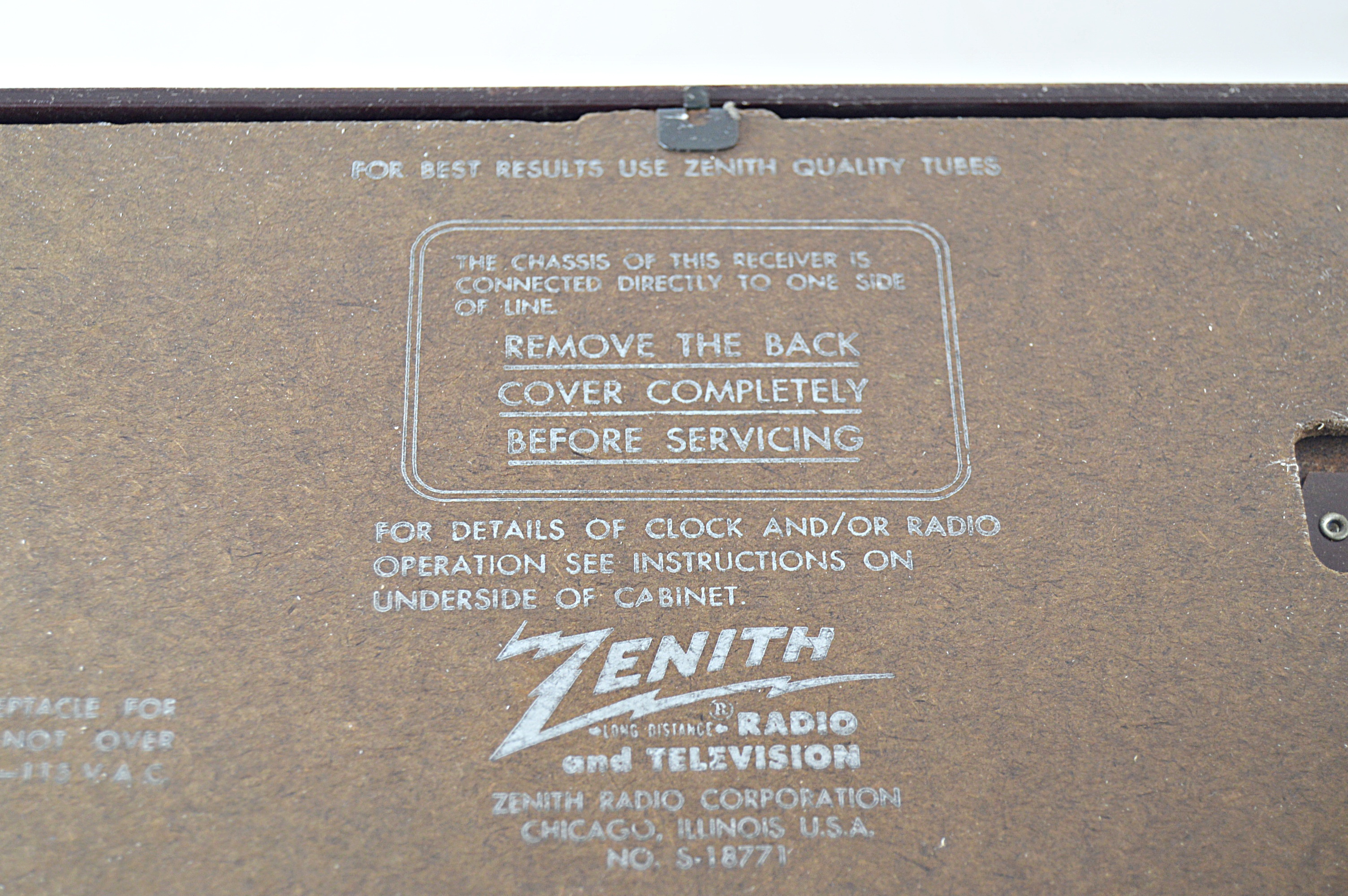 Mid Century Modern Zenith AMFM Radio