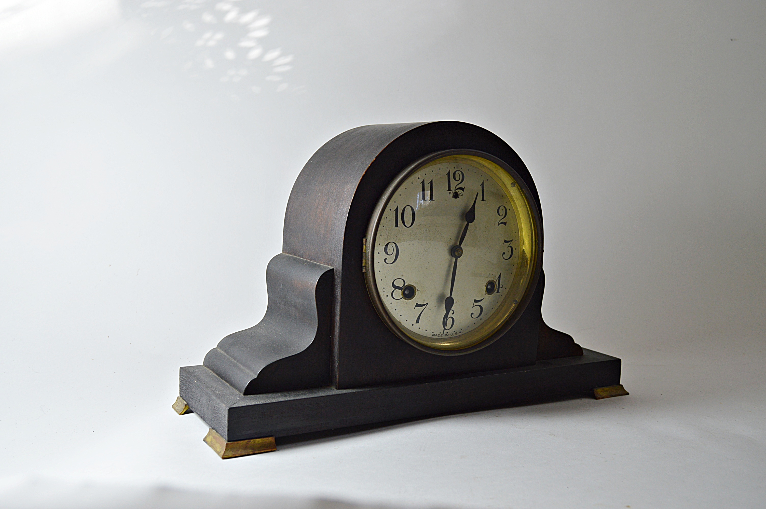 Vintage Wooden Mantle Clock