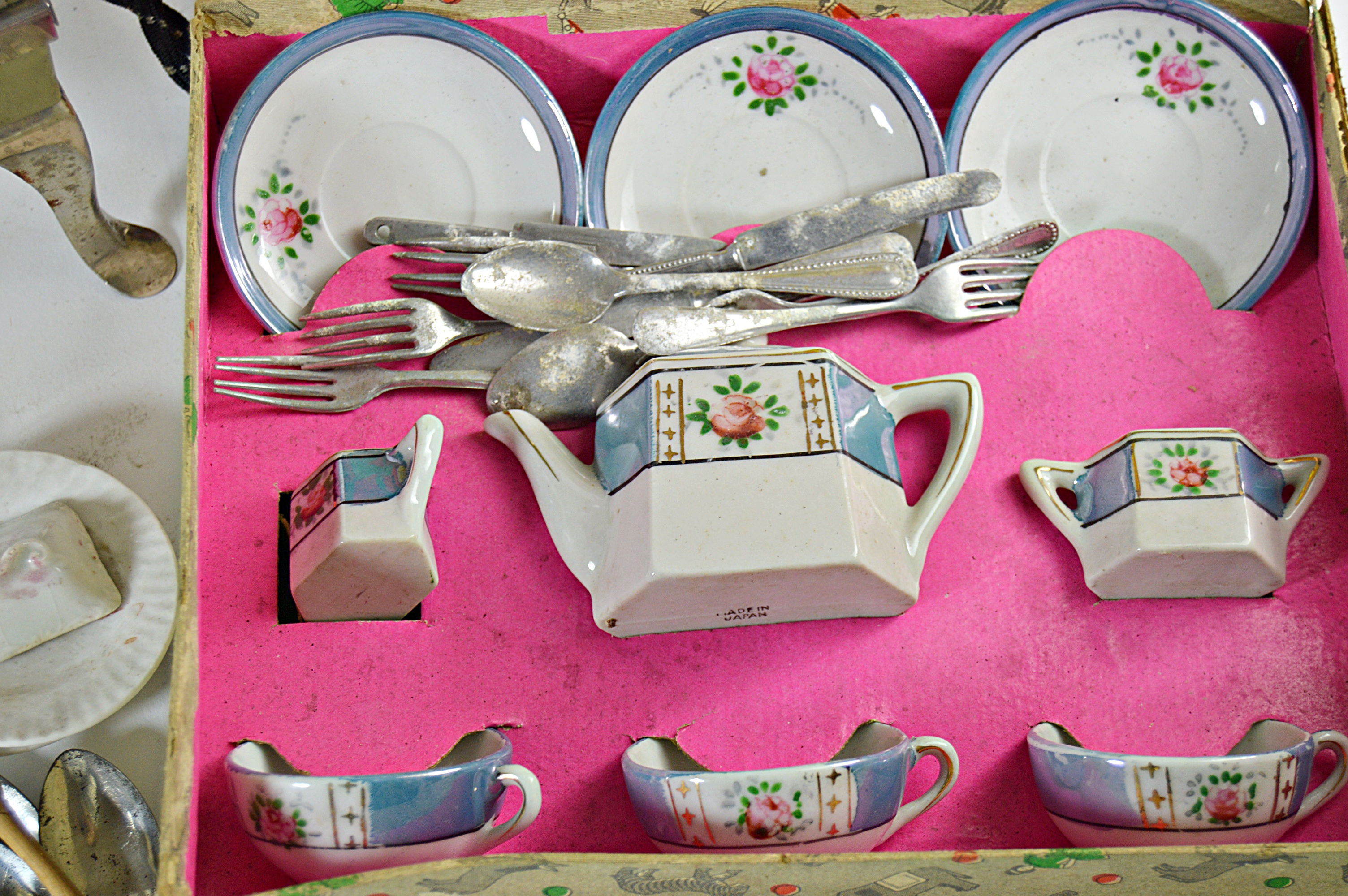 Vintage Empire Electric Child's Stove, China Tea Sets and Flatware