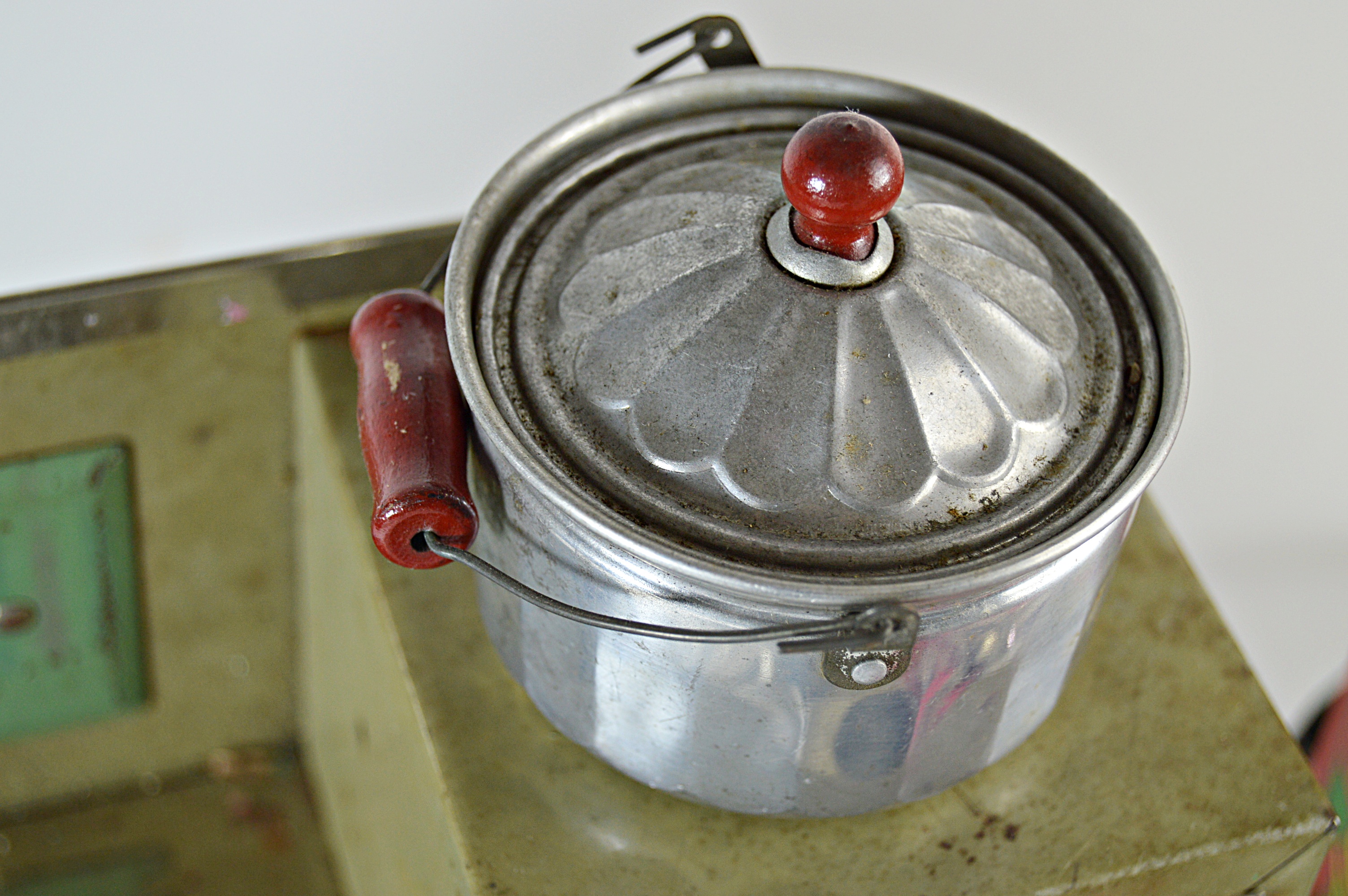 Vintage Empire Electric Child's Stove, China Tea Sets and Flatware